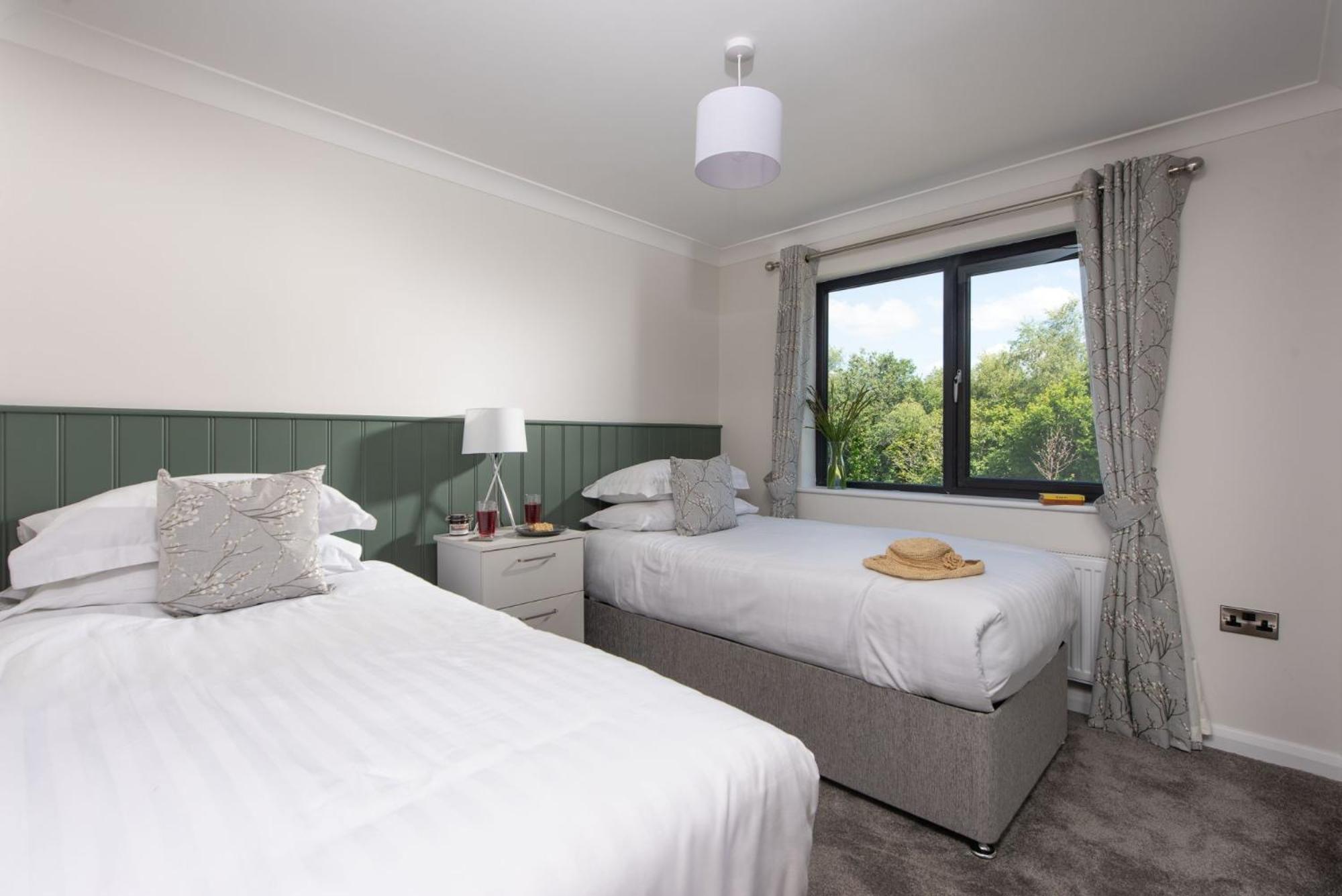 Juniper Lodge, 28 Roadford Lake Lodges