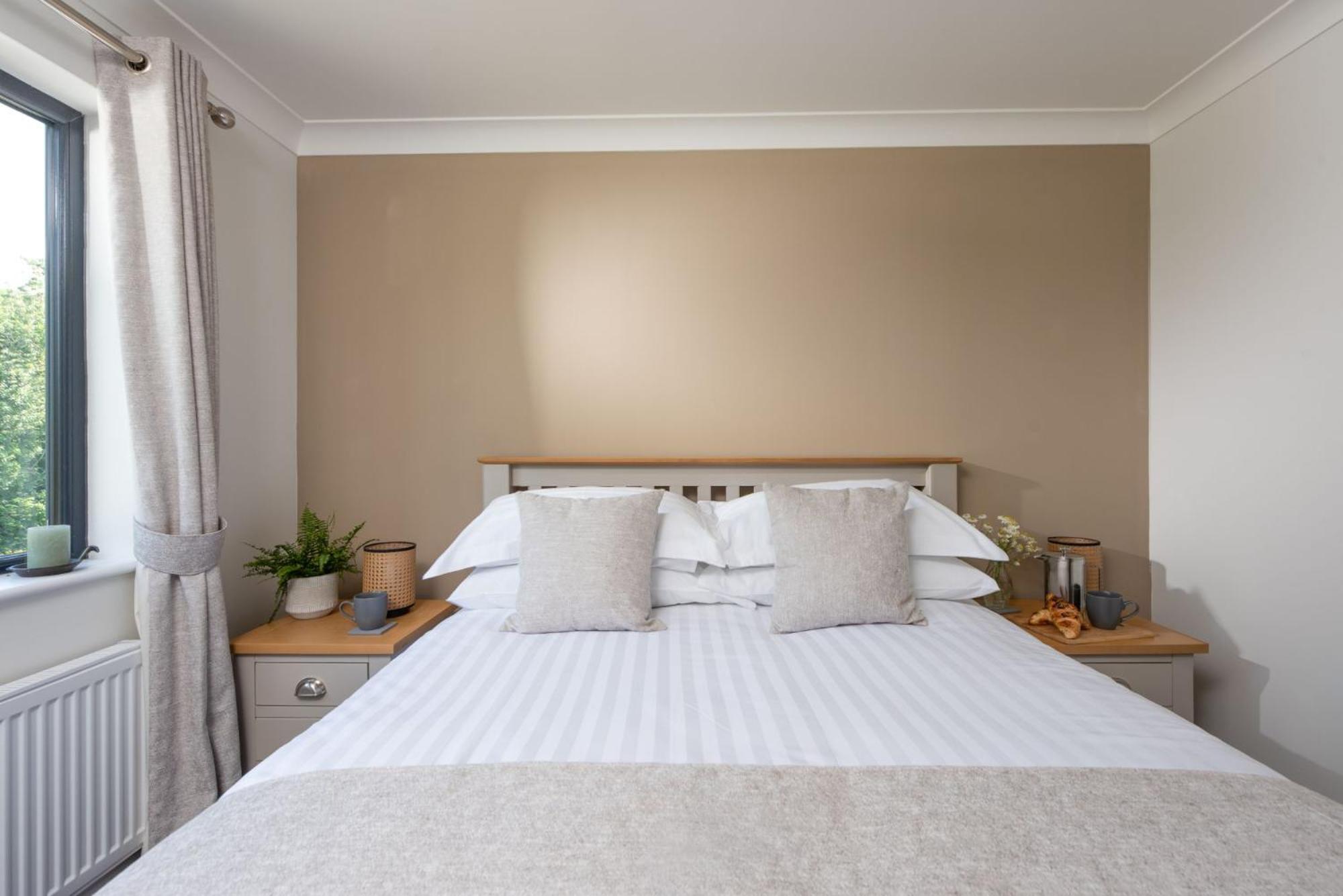 Juniper Lodge, 28 Roadford Lake Lodges