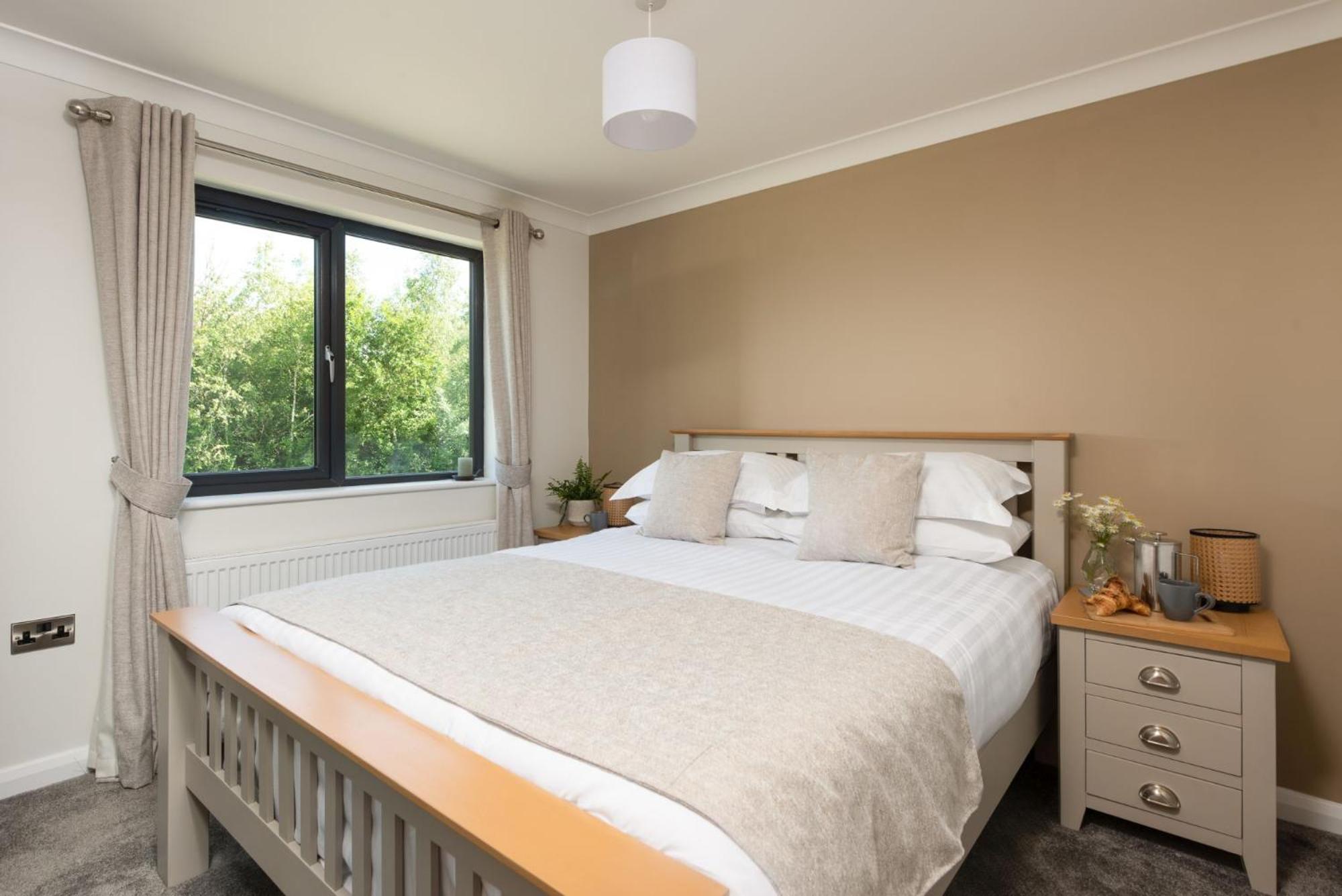 Juniper Lodge, 28 Roadford Lake Lodges