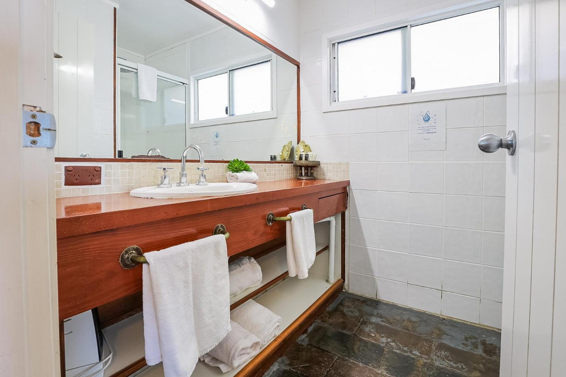 1770 Sovereign Lodge Retreat