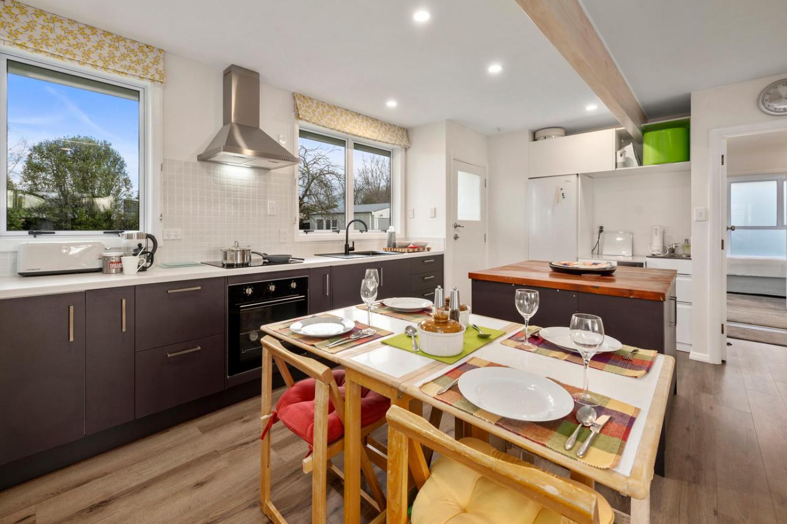 Plum Tree Cottage - Turangi Holiday Home view 3