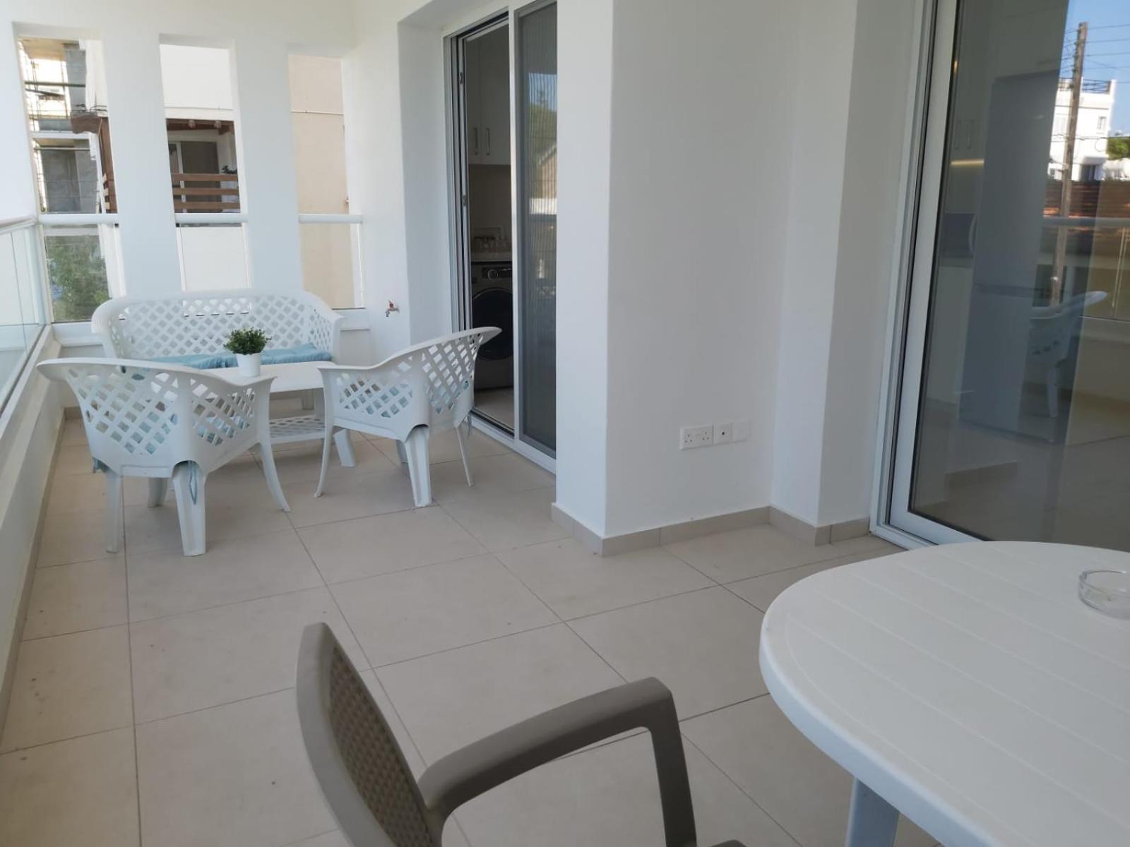 Dinglis Residences 31