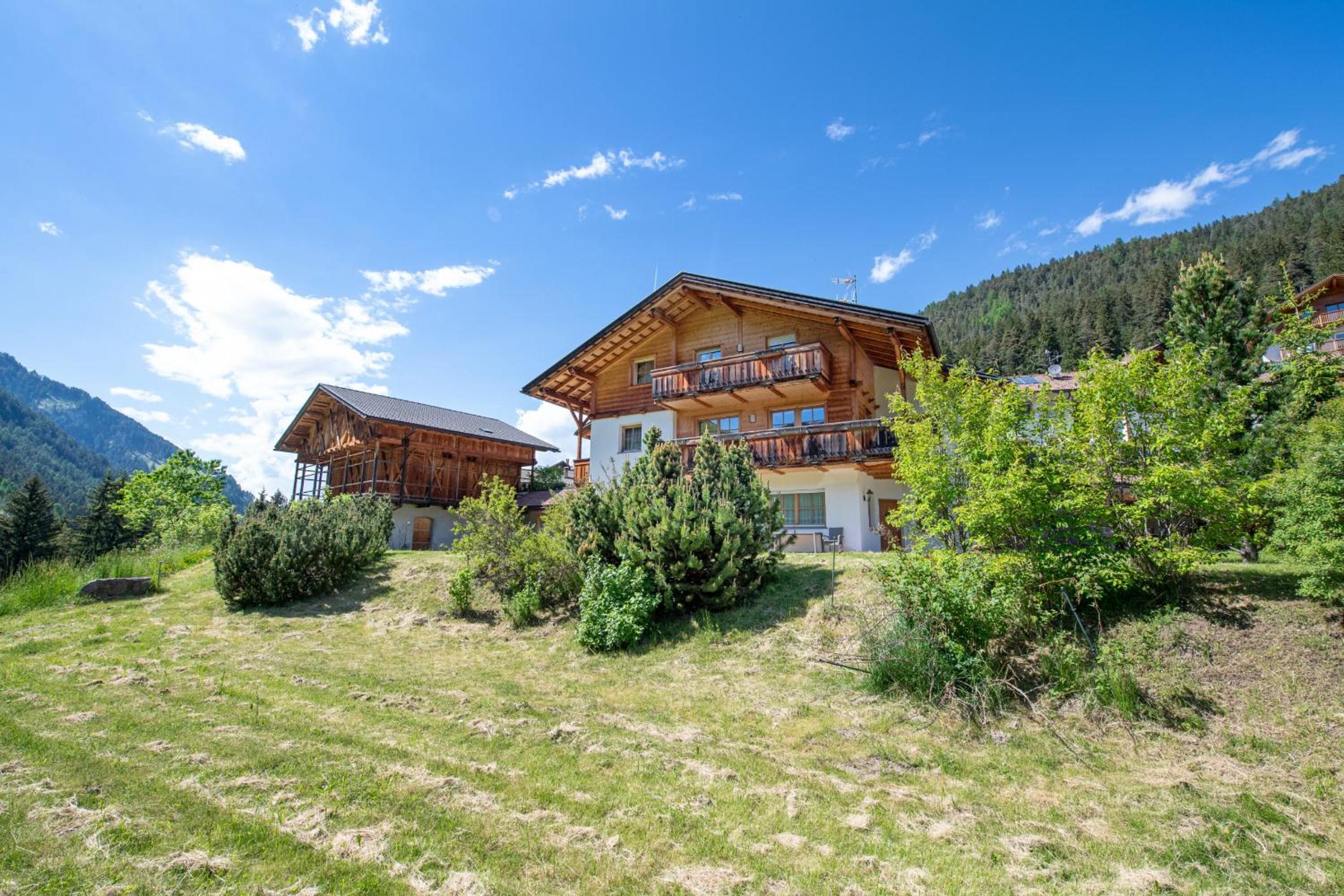 Apartments Berdan