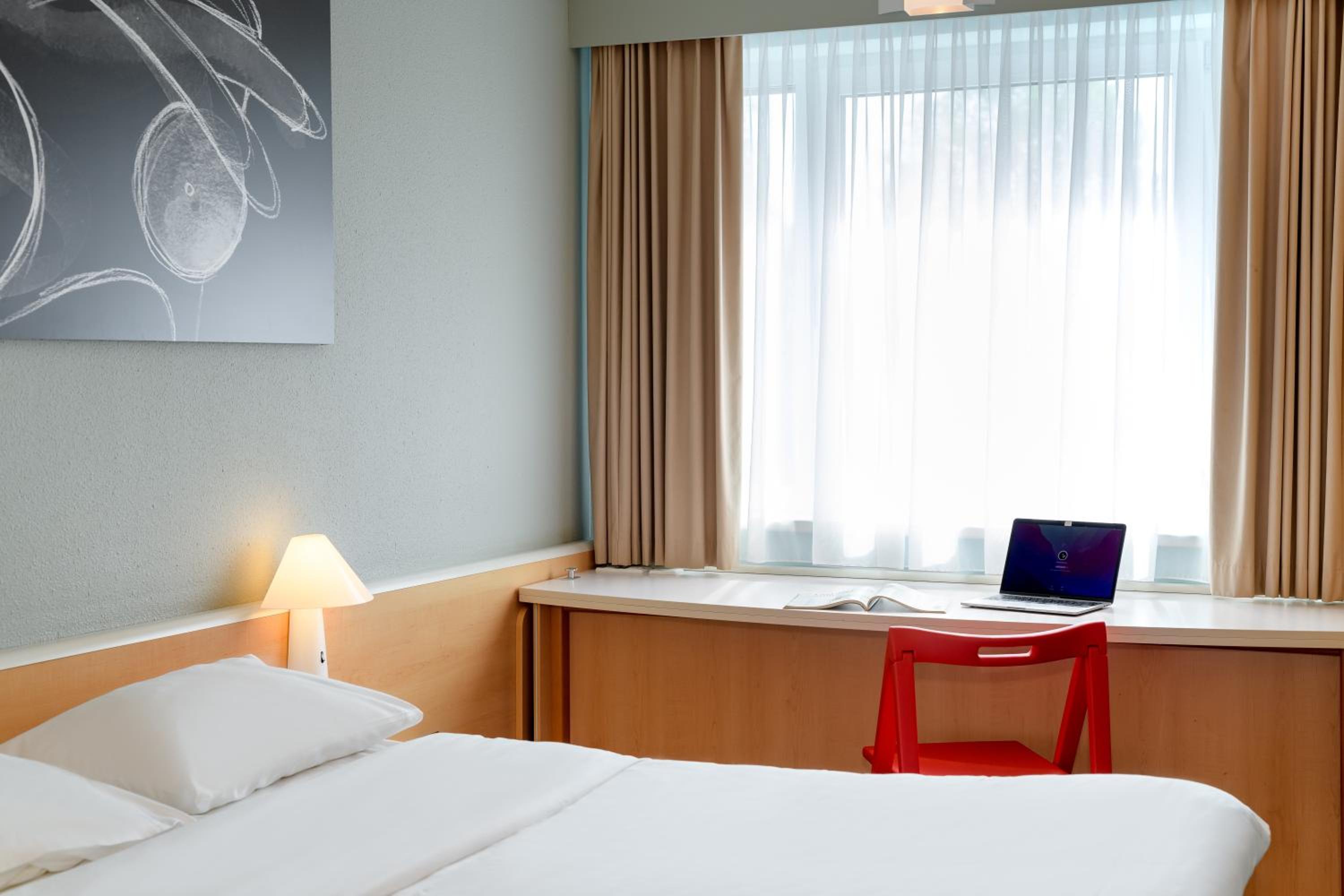 Hamburg Vacations - ibis Hamburg Alsterring - Property Image 22