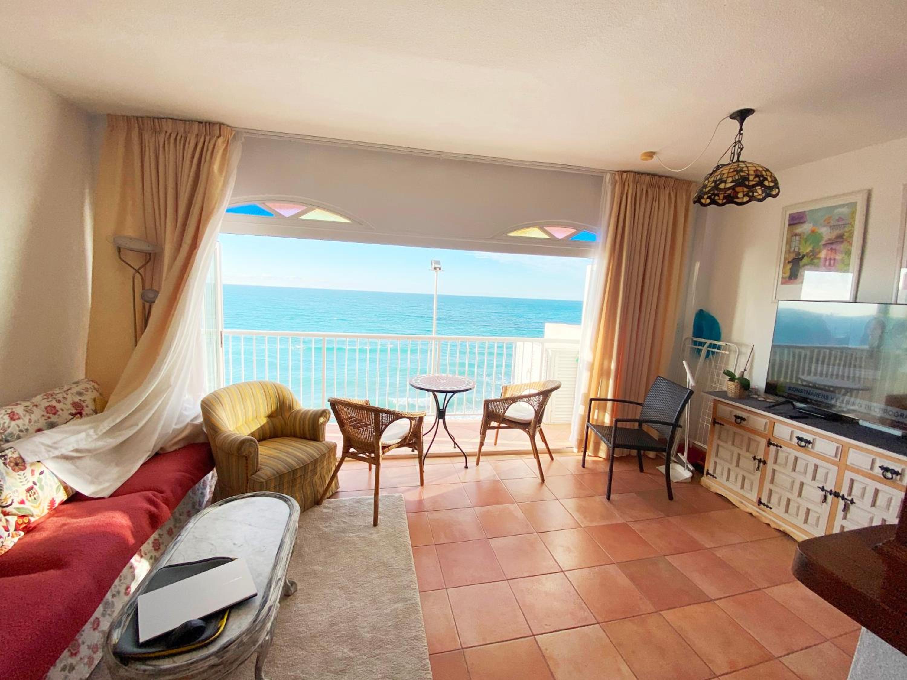 Apartment over torrecilla beach promenade photo 4