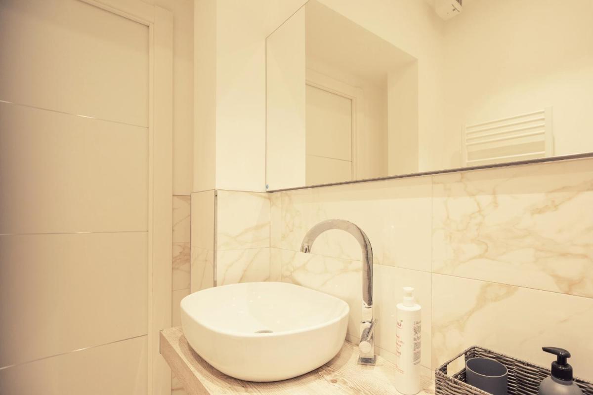 Morgana Central Apartment by Wonderful Italy view 5
