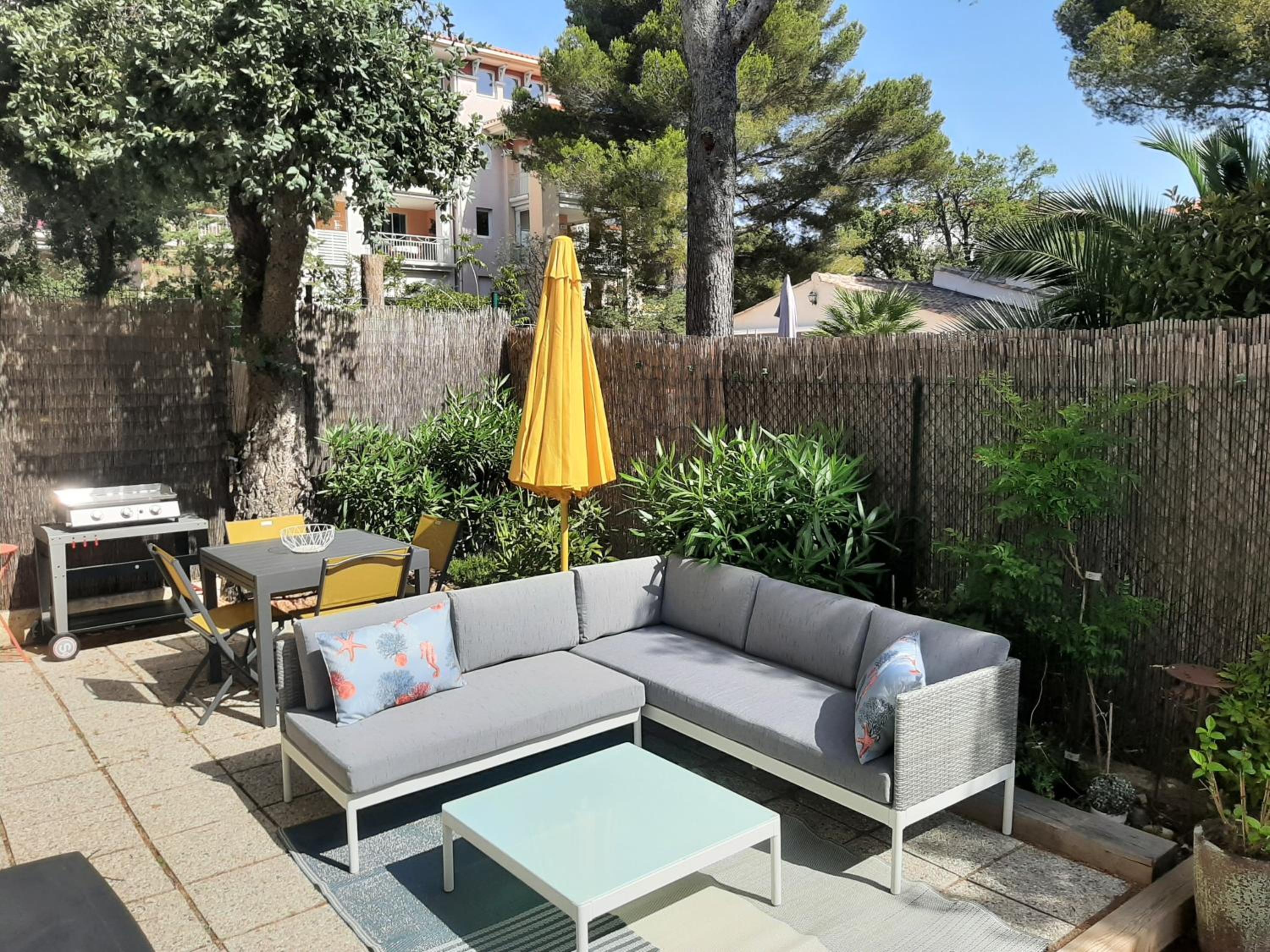 Hotel Le Méditerranéo - Image 1