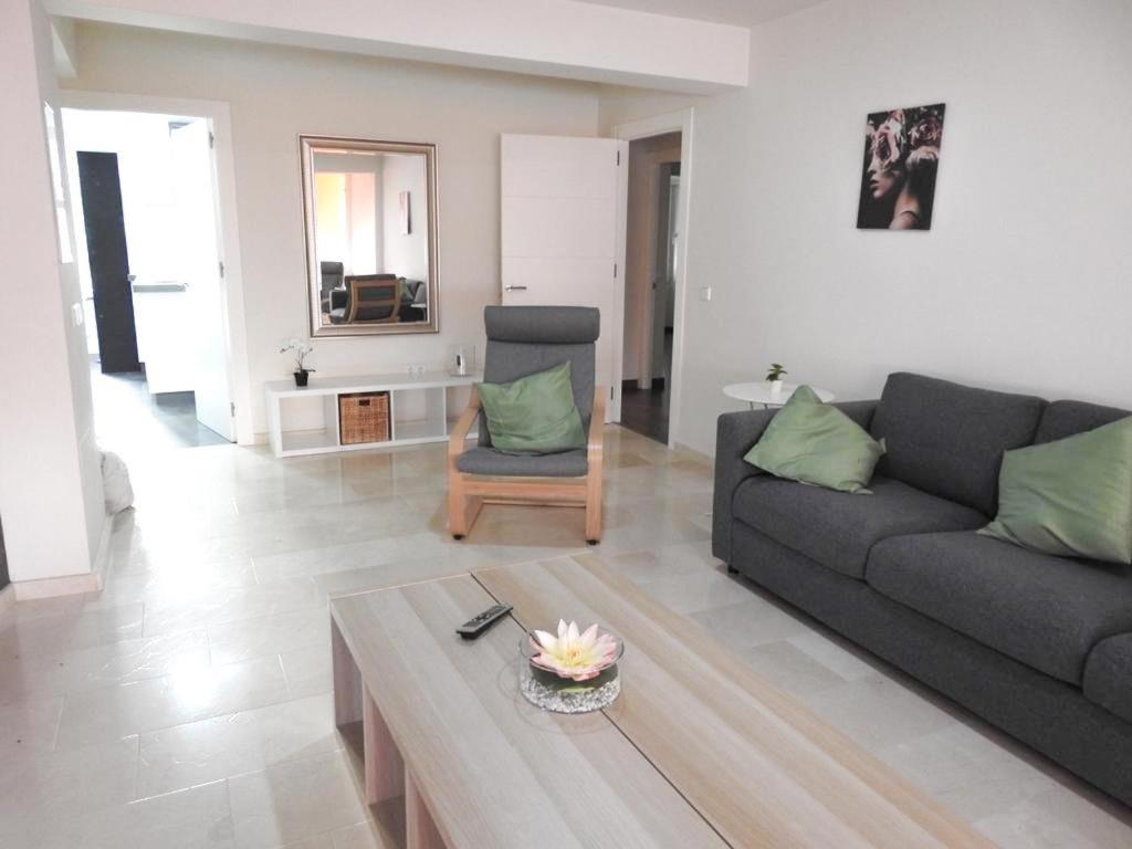 Carihuela Beach Suite Apartment