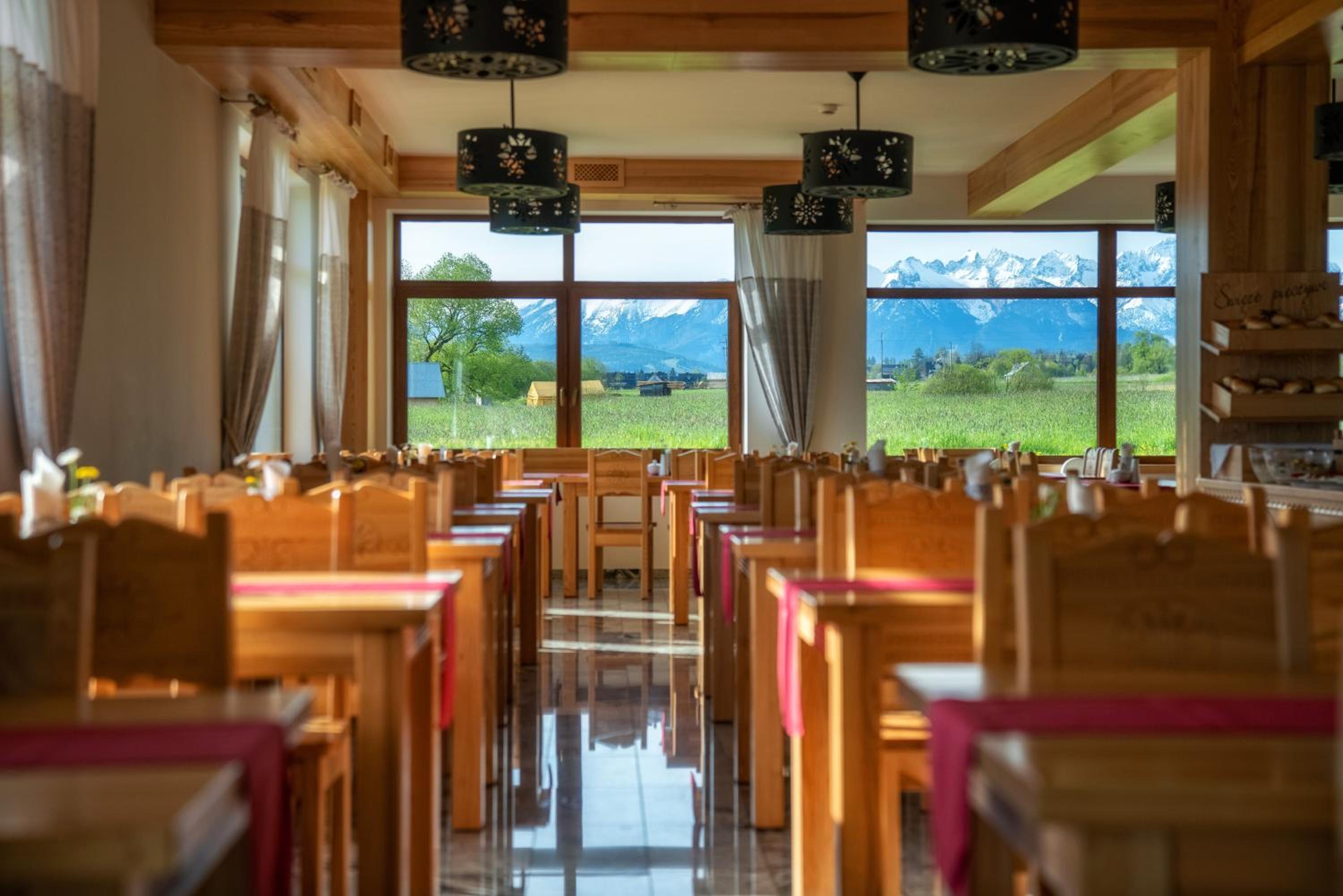restaurant