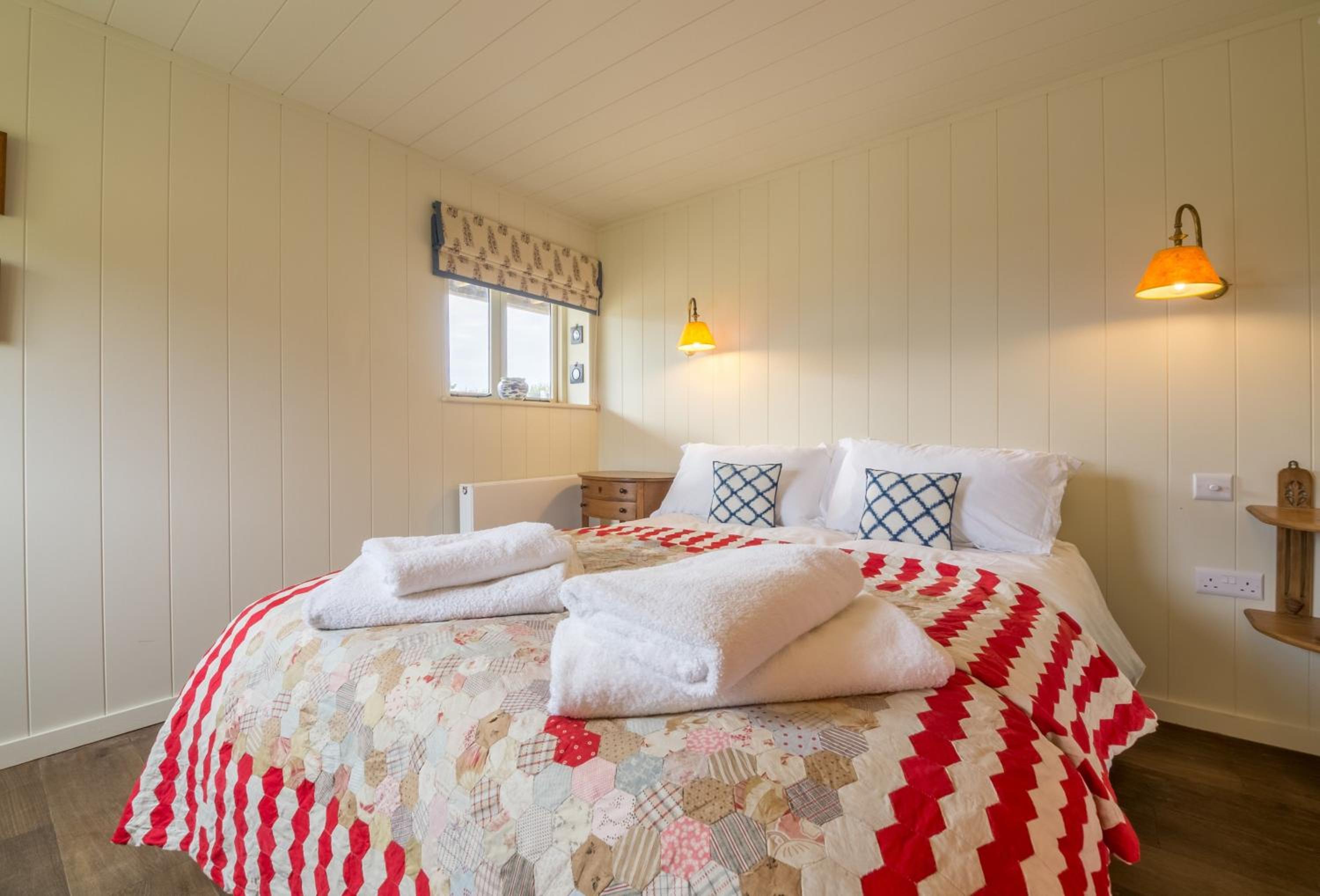 Snow Hall Barn view 4