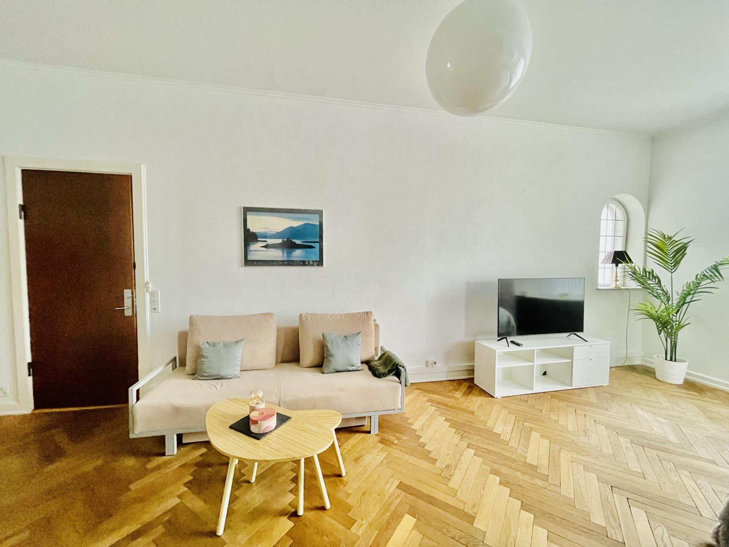 aday - Beautiful Suite view 5