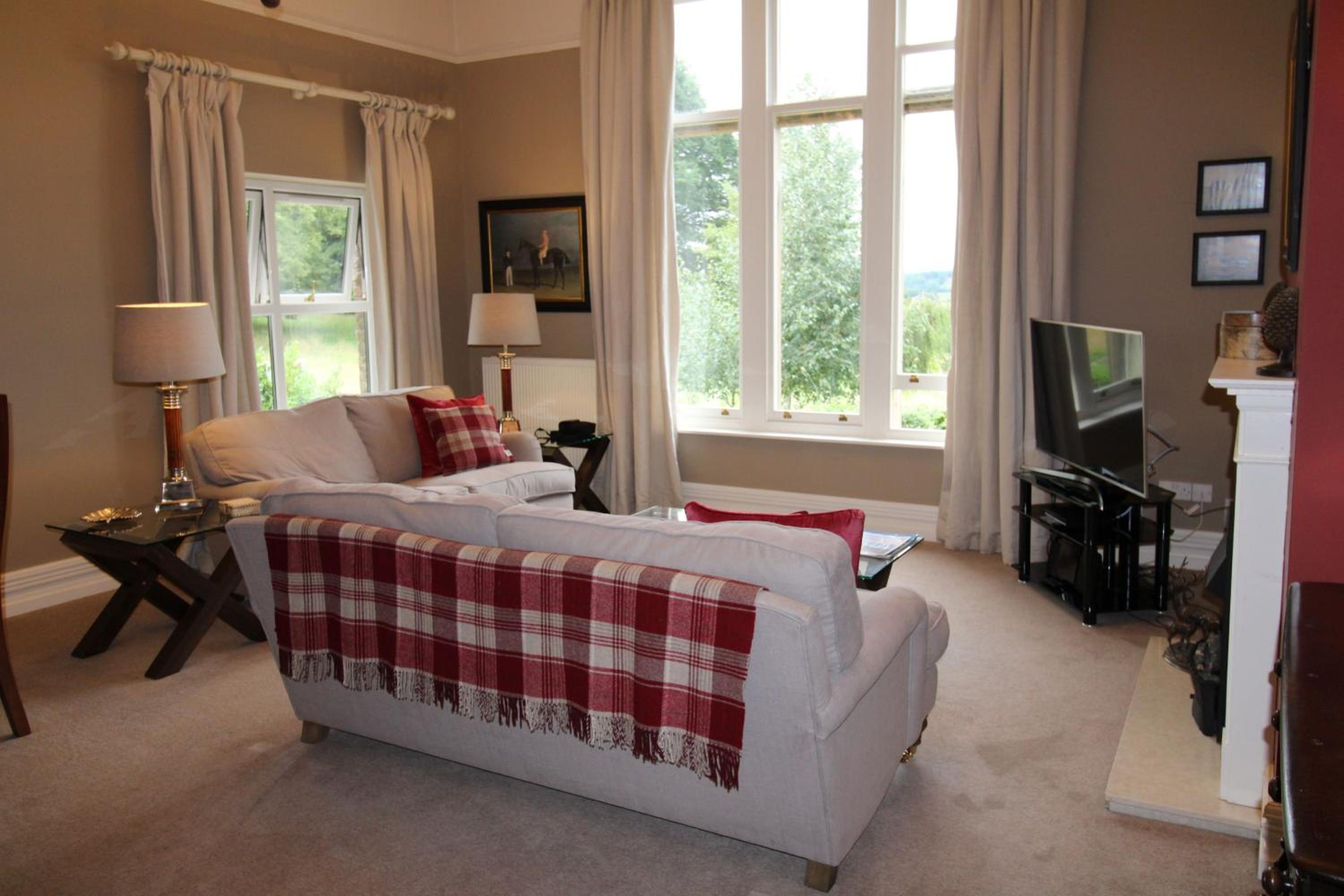 Geltsdale Garden Apartment ground floor home in Wetheral close to Carlisle & Ullswater