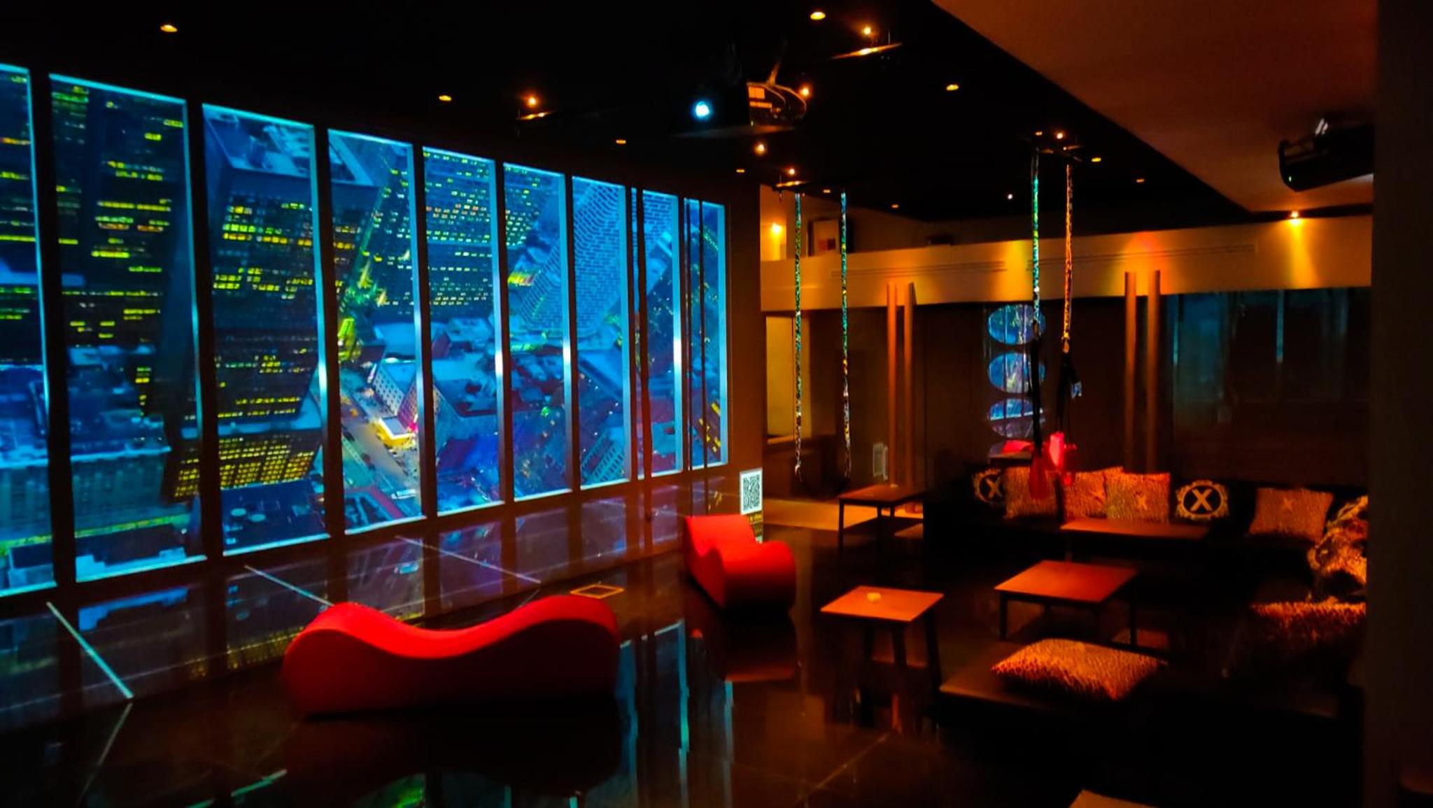 X Hotel