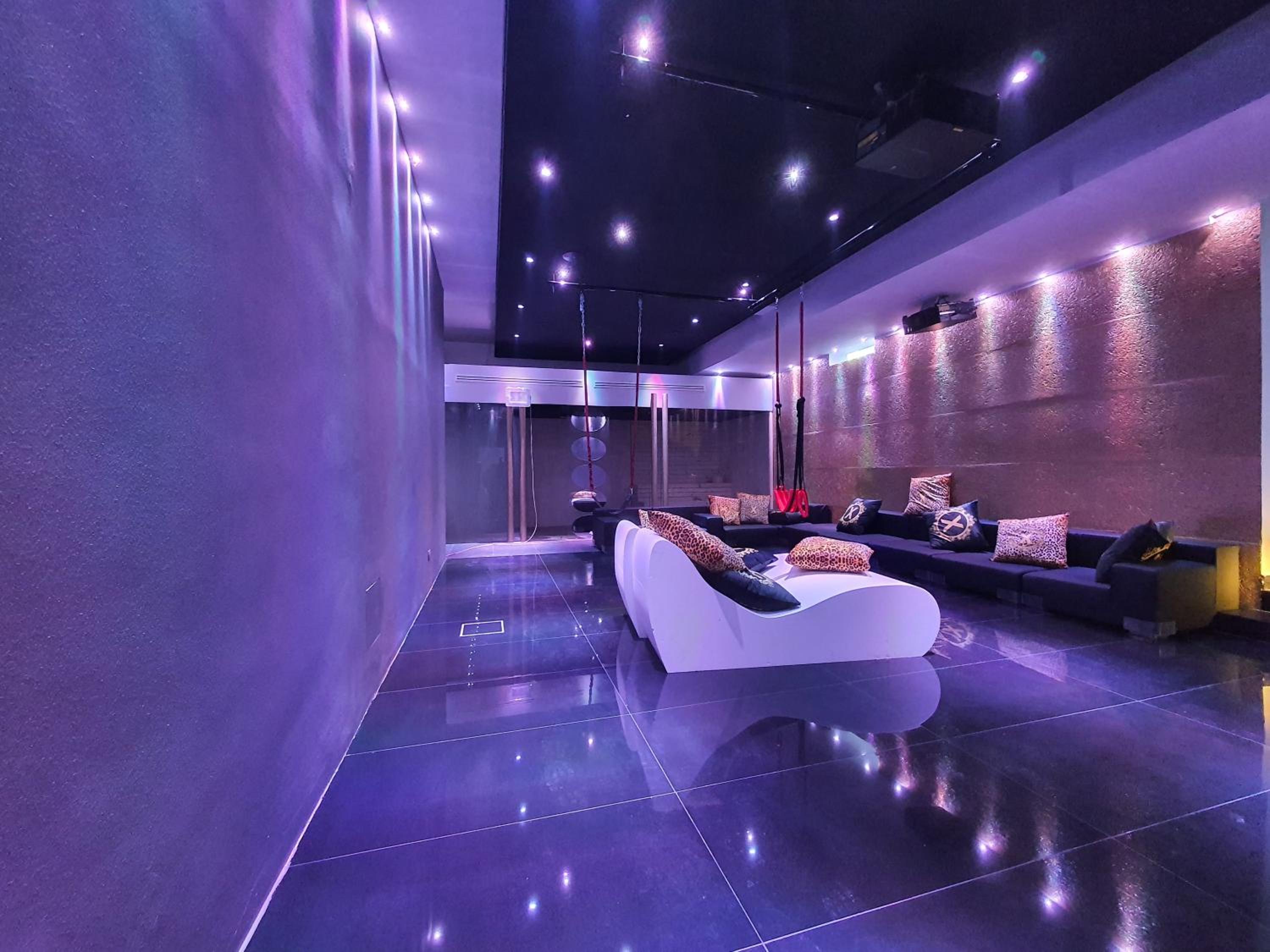 X Hotel