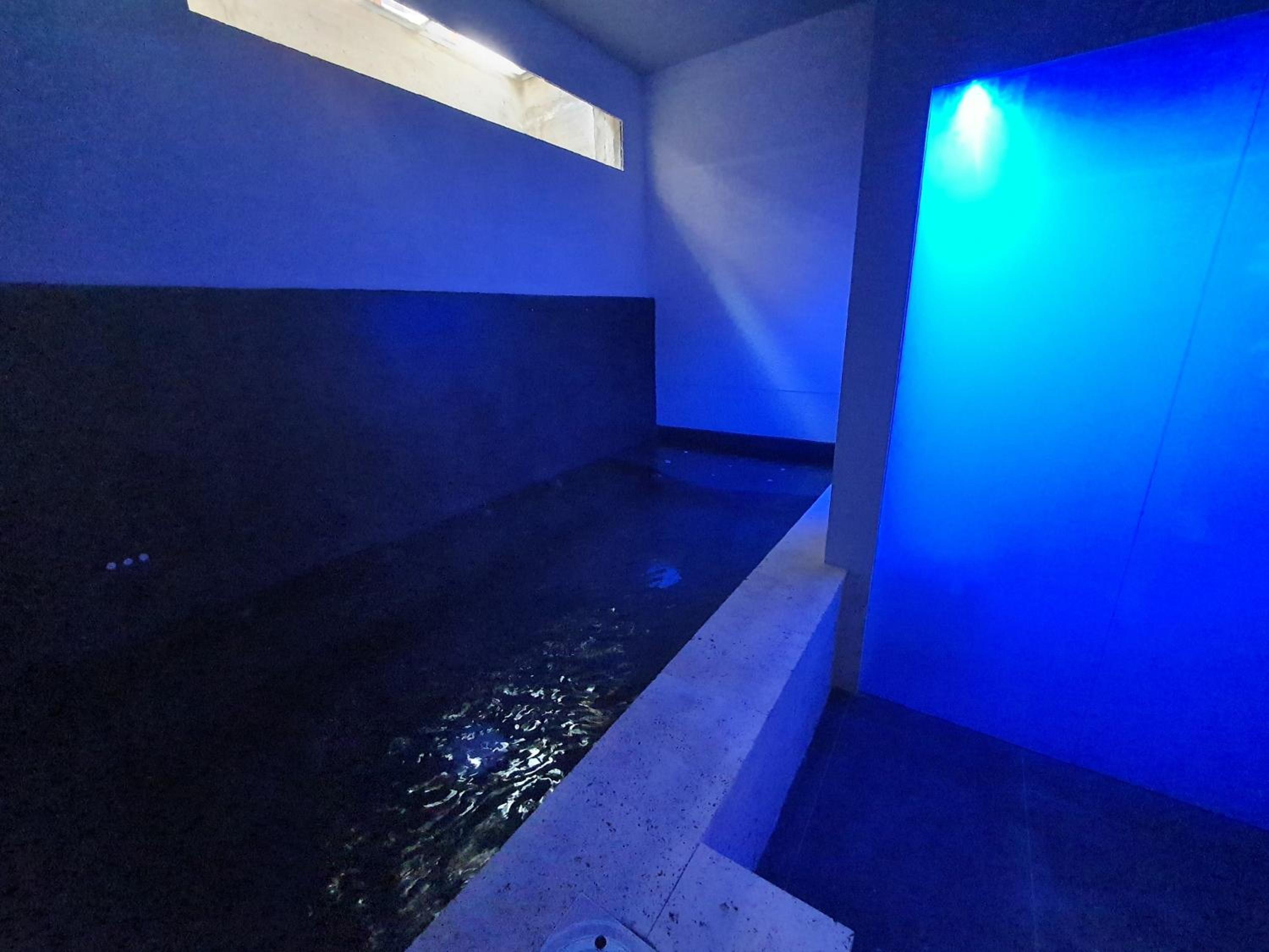 X Hotel