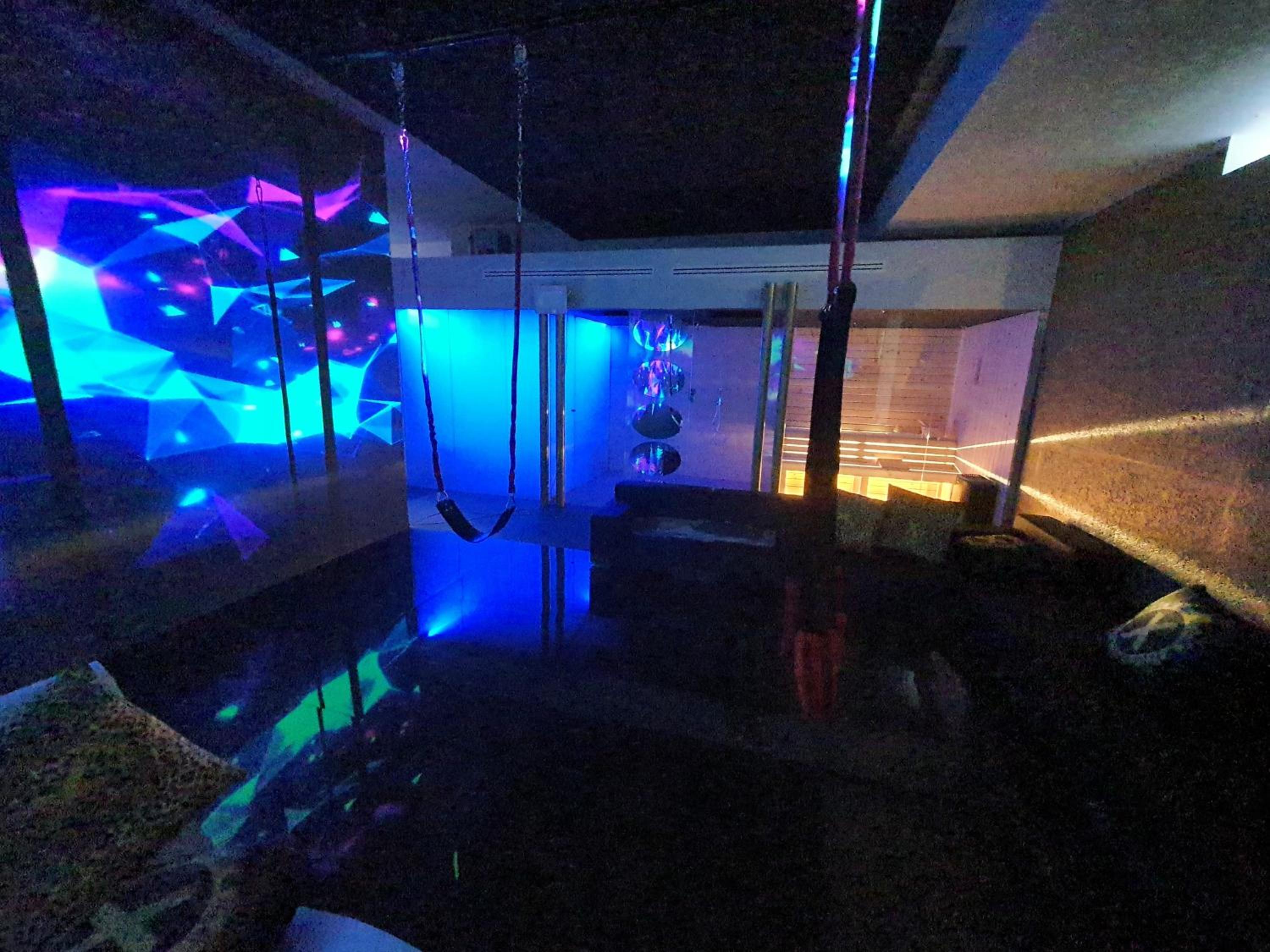X Hotel