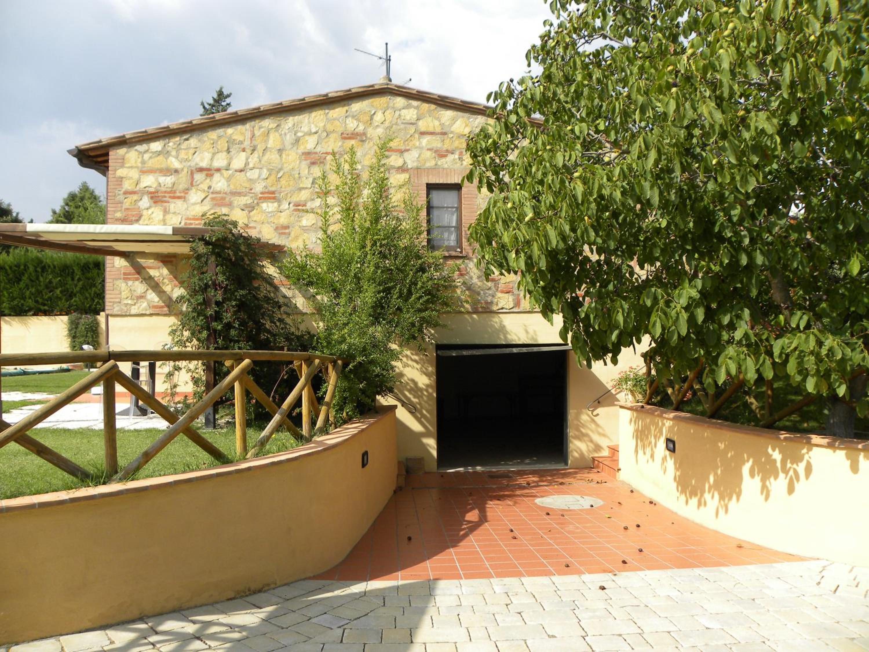 Photo 25