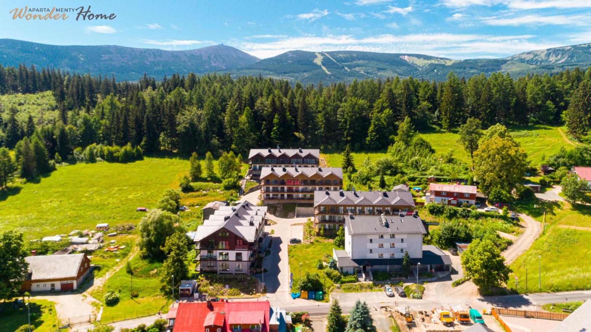 Wonder Home - Apartamenty Karpatia Resort tuż przy stoku i blisko szlaków turystycznych