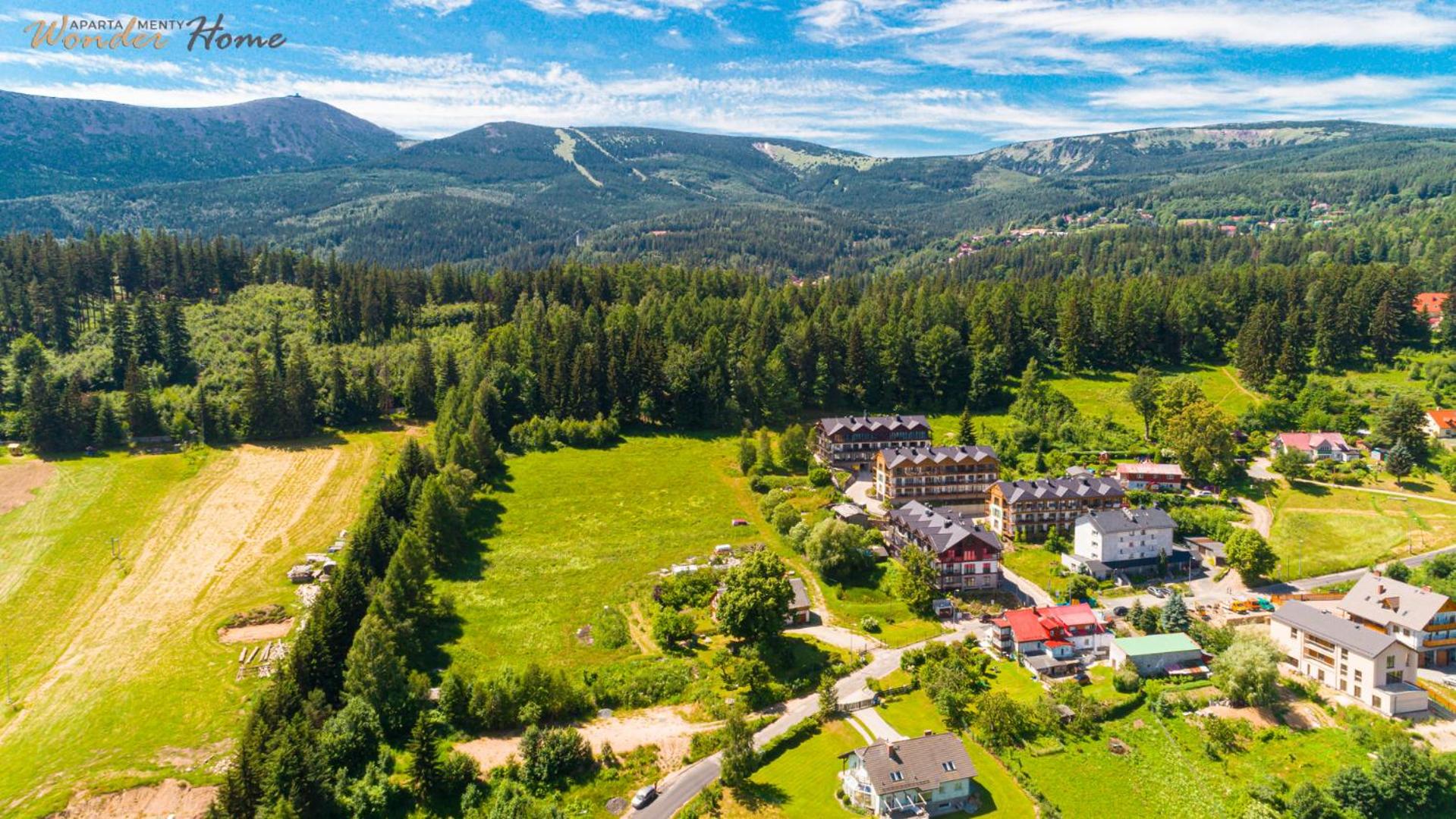 Wonder Home - Apartamenty Karpatia Resort tuż przy stoku i blisko szlaków turystycznych