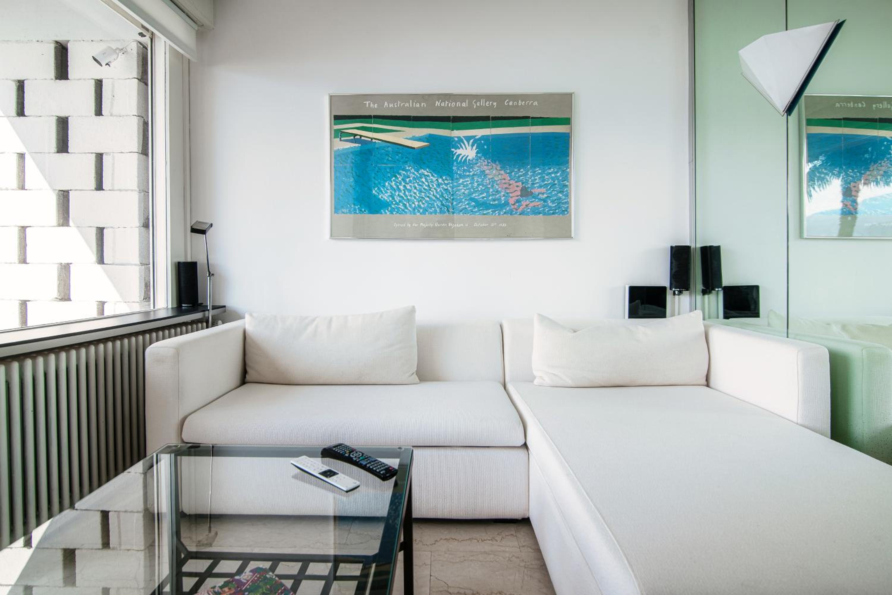 Bellariva Lakefront by Quokka 360 - flat with private pier