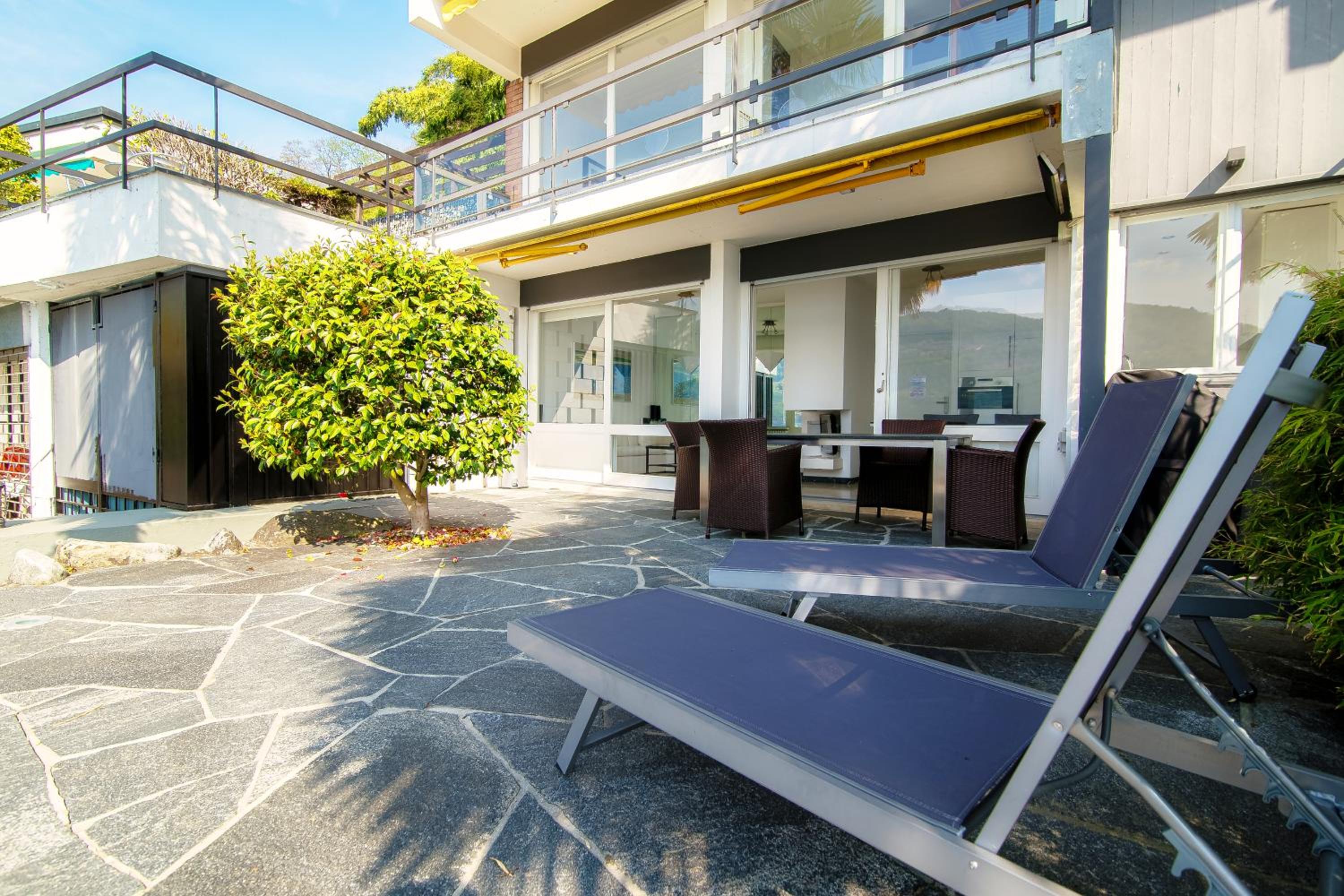 Bellariva Lakefront by Quokka 360 - flat with private pier
