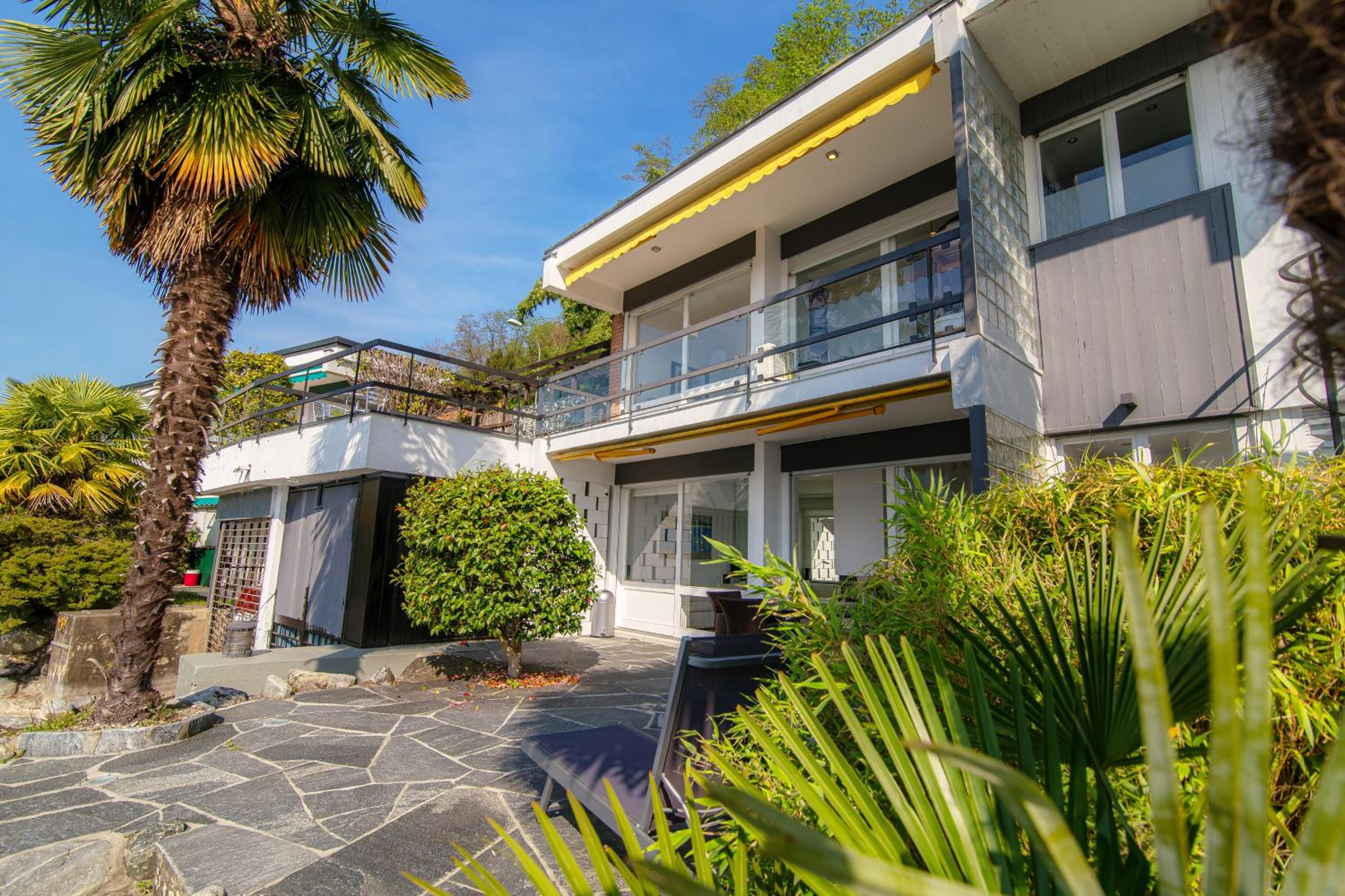 Bellariva Lakefront by Quokka 360 - flat with private pier