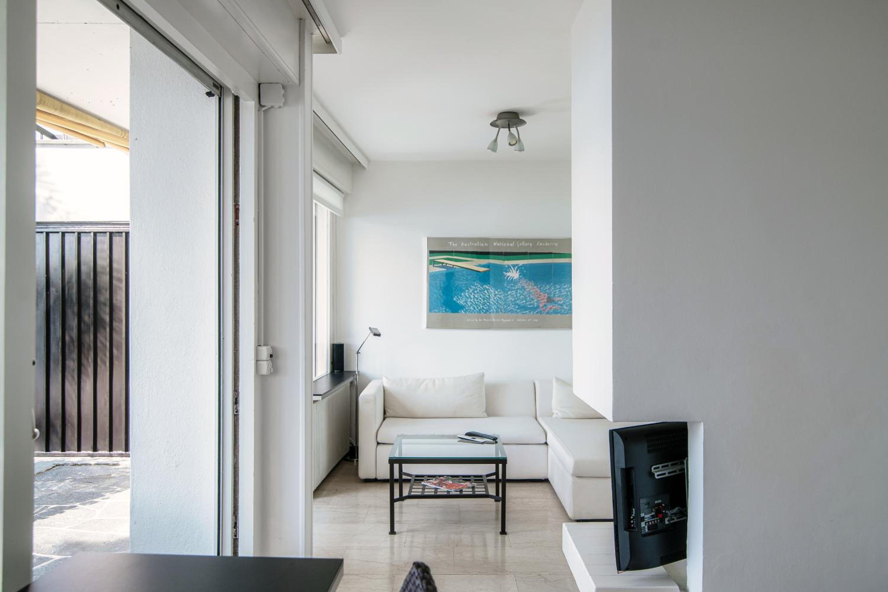 Bellariva Lakefront by Quokka 360 - flat with private pier