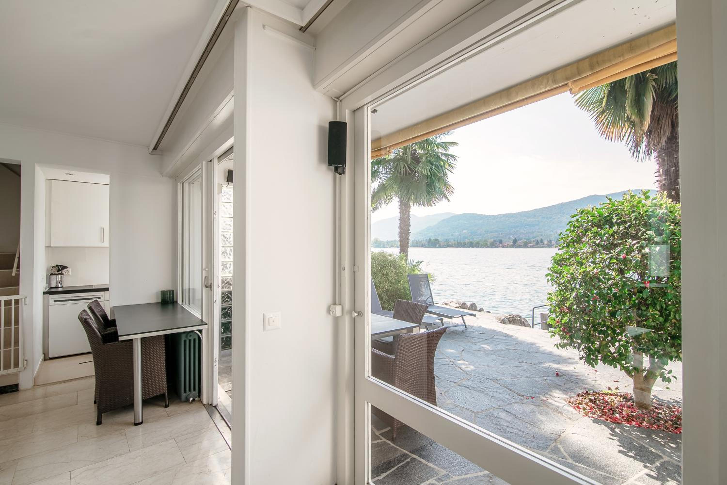 Bellariva Lakefront by Quokka 360 - flat with private pier
