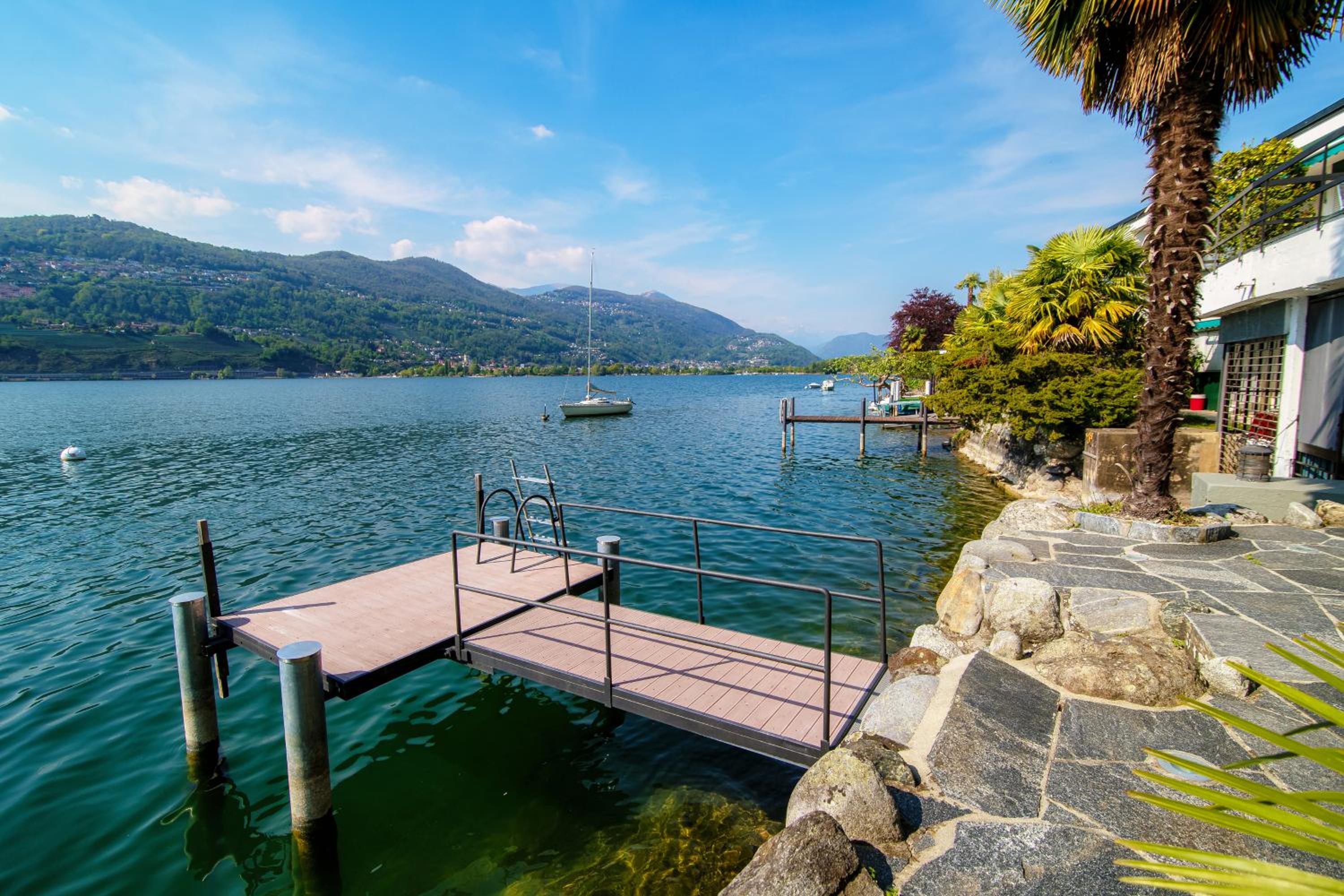 Bellariva Lakefront by Quokka 360 - flat with private pier