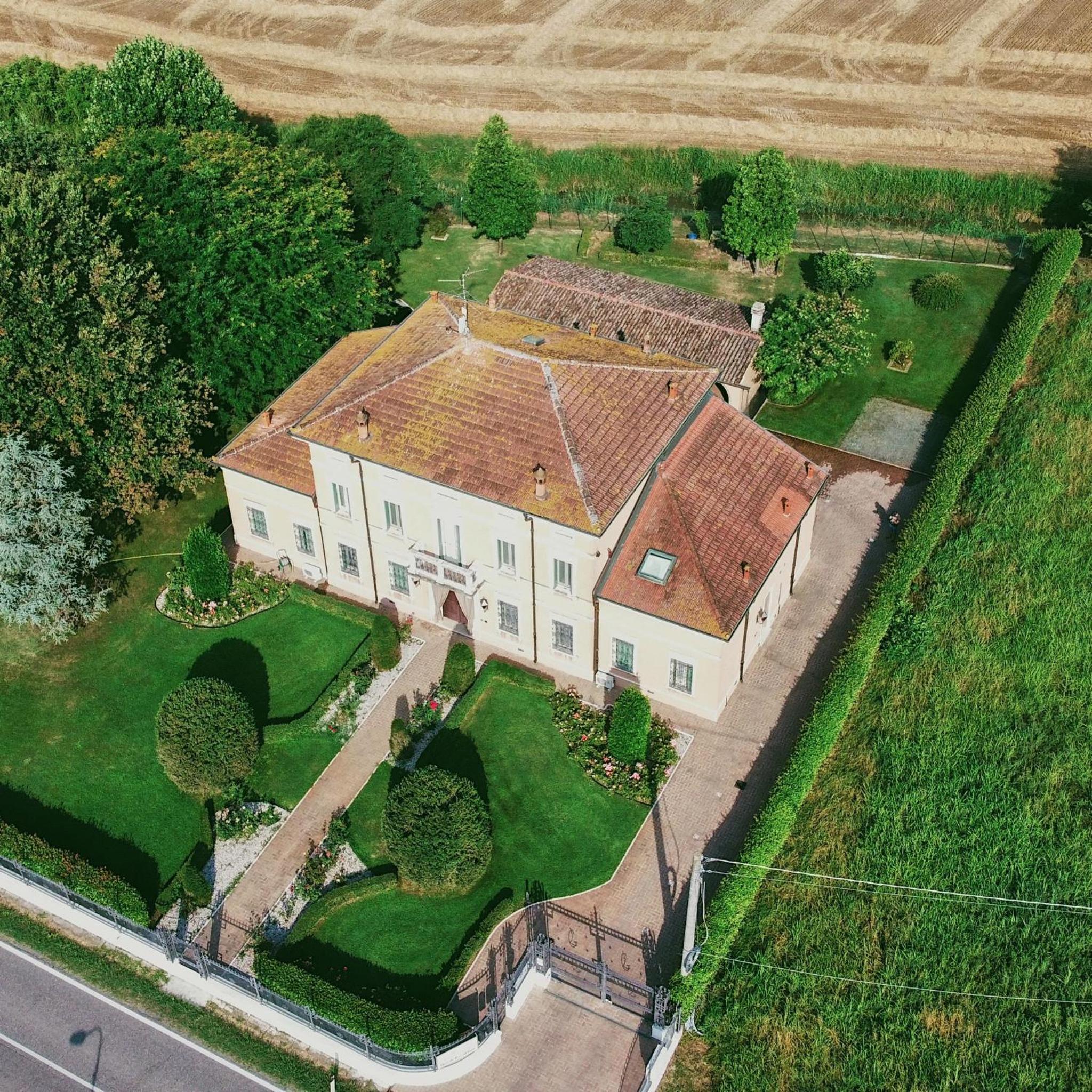 B&B Residence il Ciliegio , Via Villa Superiore 93 Luzzara photo 3