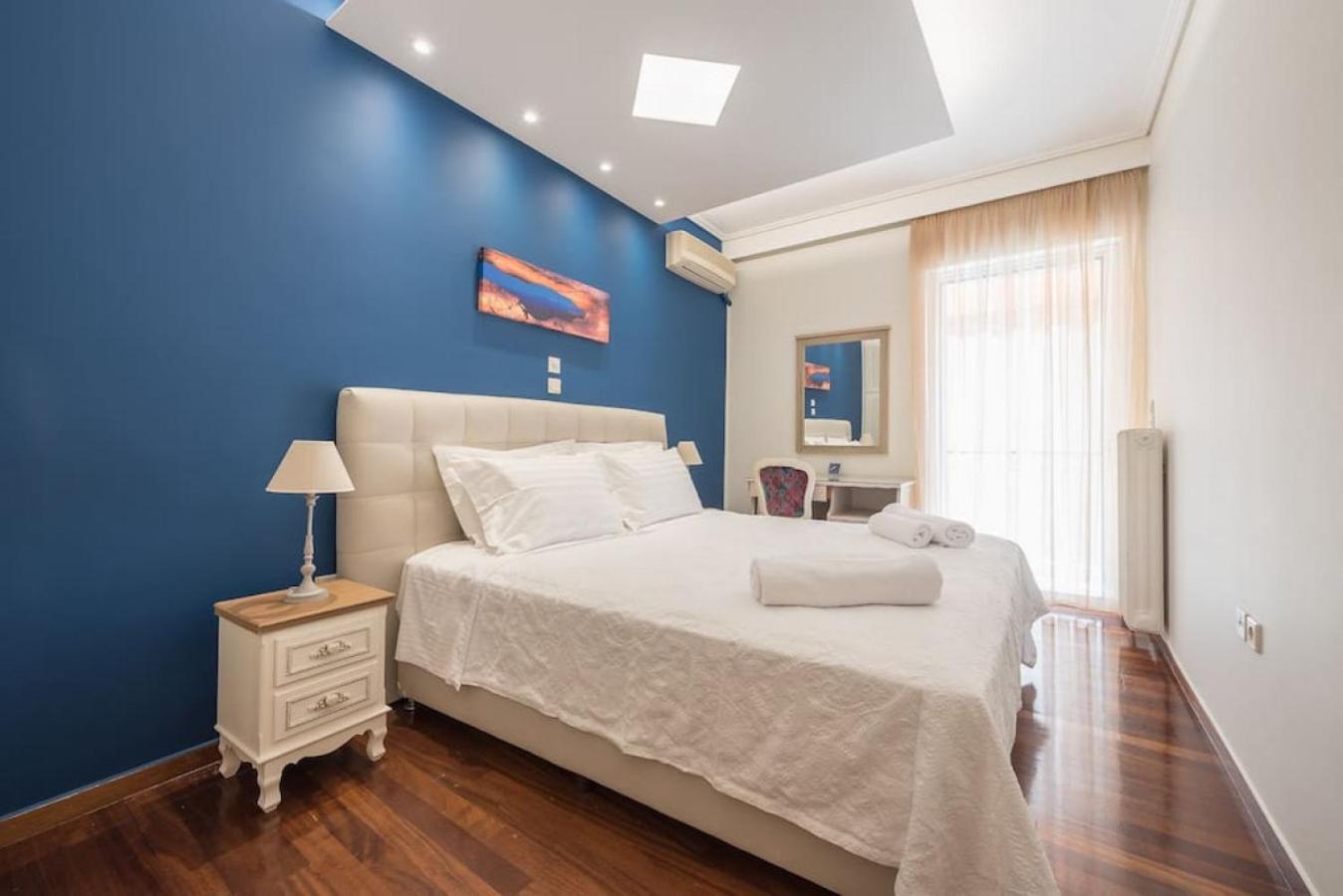 Central 3BR Apartment Next to Panormou Metro!