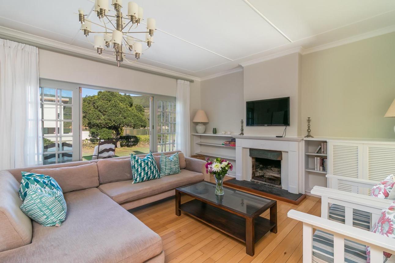 4-bedroom home on Leisure Isle view 4
