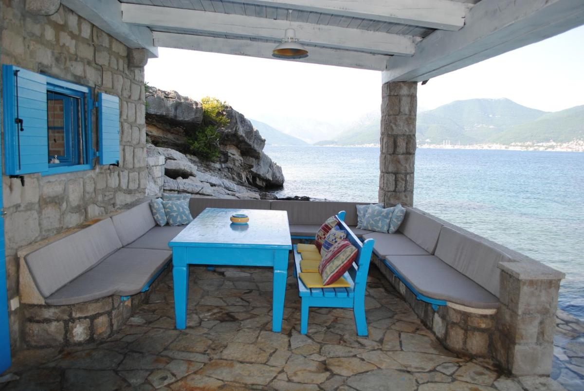 Beachfront villa Kakrc photo 5
