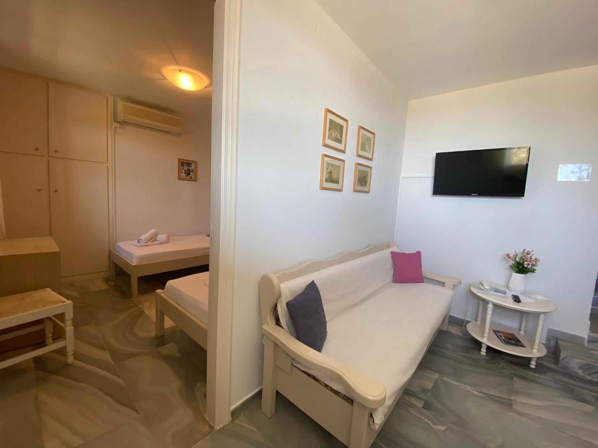 Stelios Zalonis Apartments