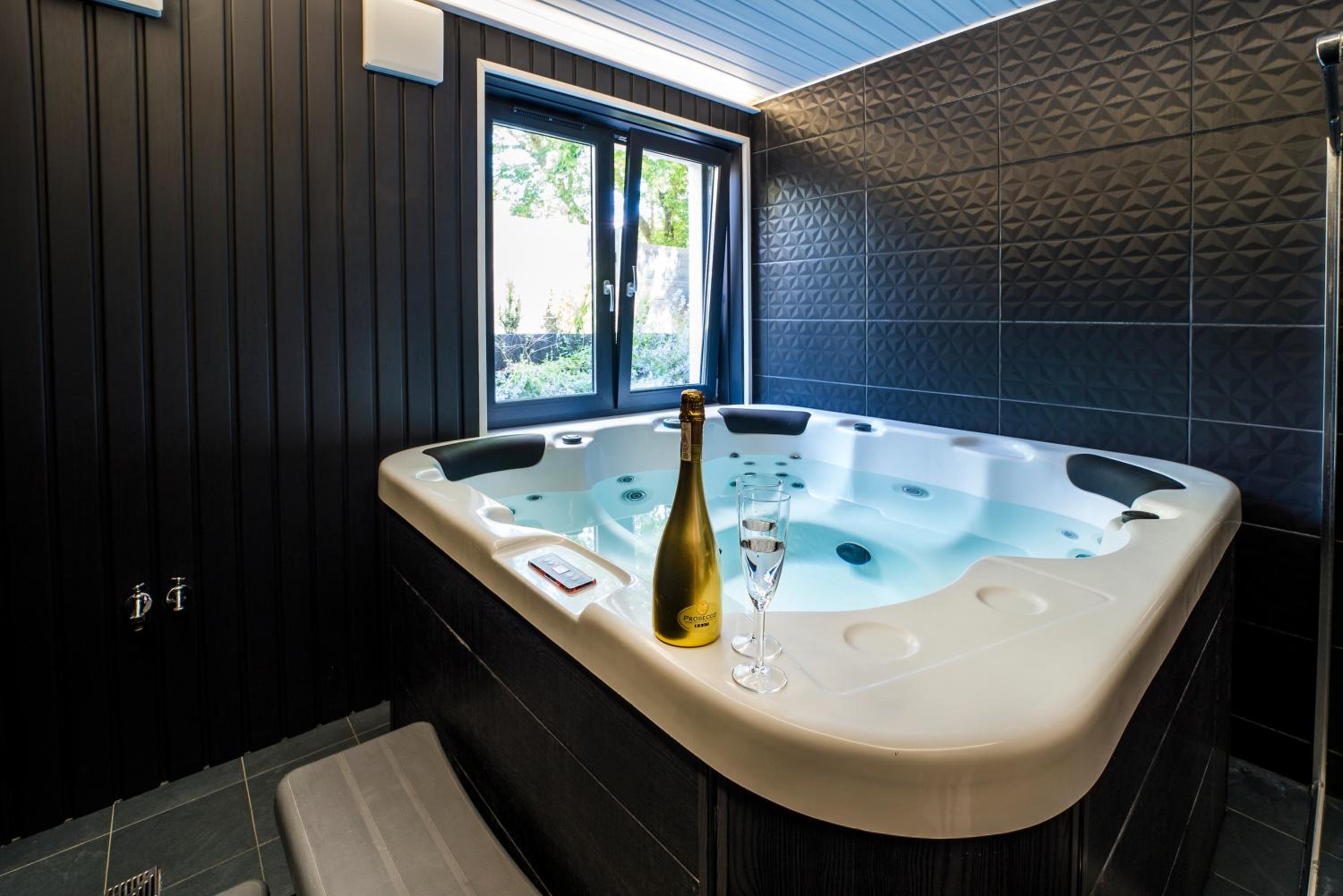 Jacuzzi