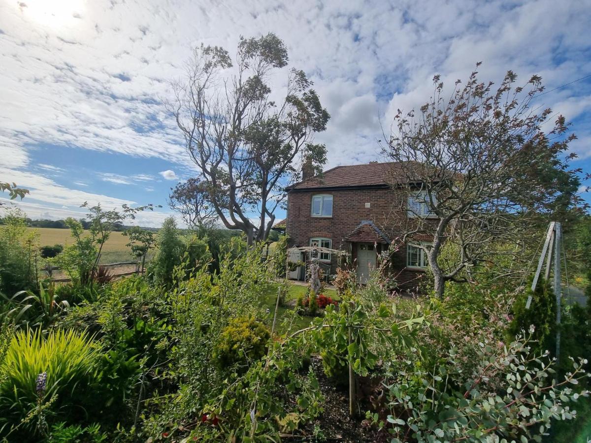 Varr House @ Meadow View view 3