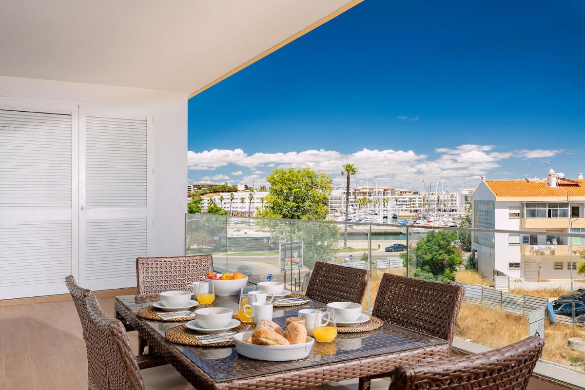 Hotel The hummingbird - Deluxe Apartment - Image 1