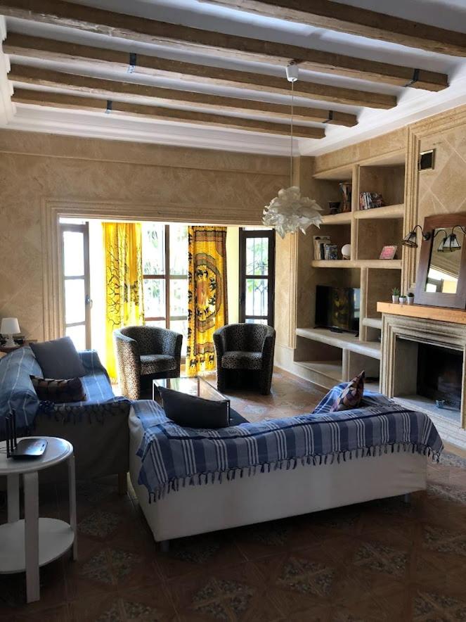 HIGOS CHUMBOS, CASA RURAL COMPARTIDO