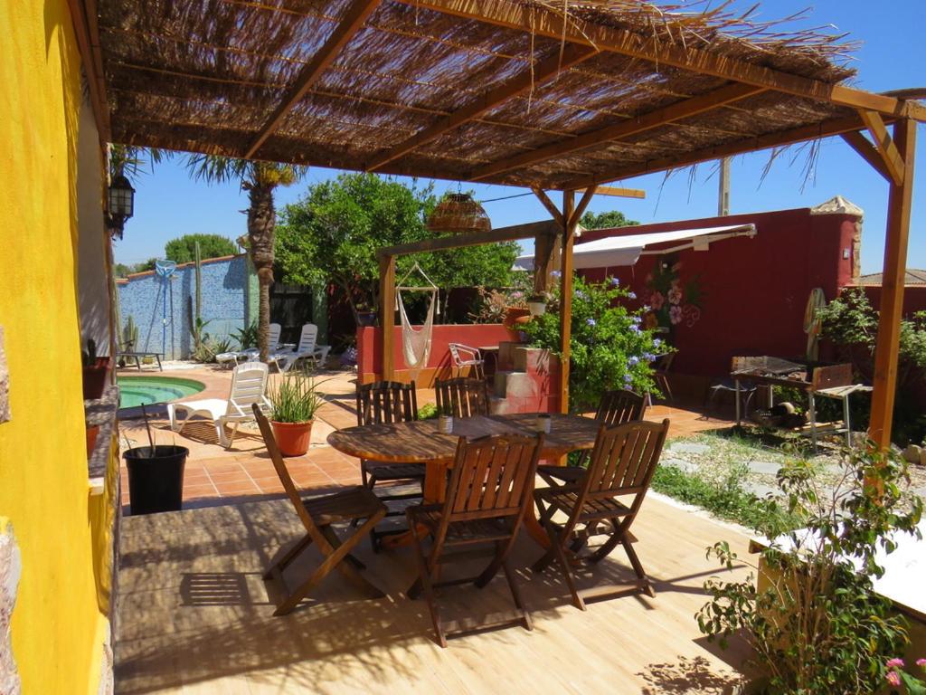 HIGOS CHUMBOS, CASA RURAL COMPARTIDO
