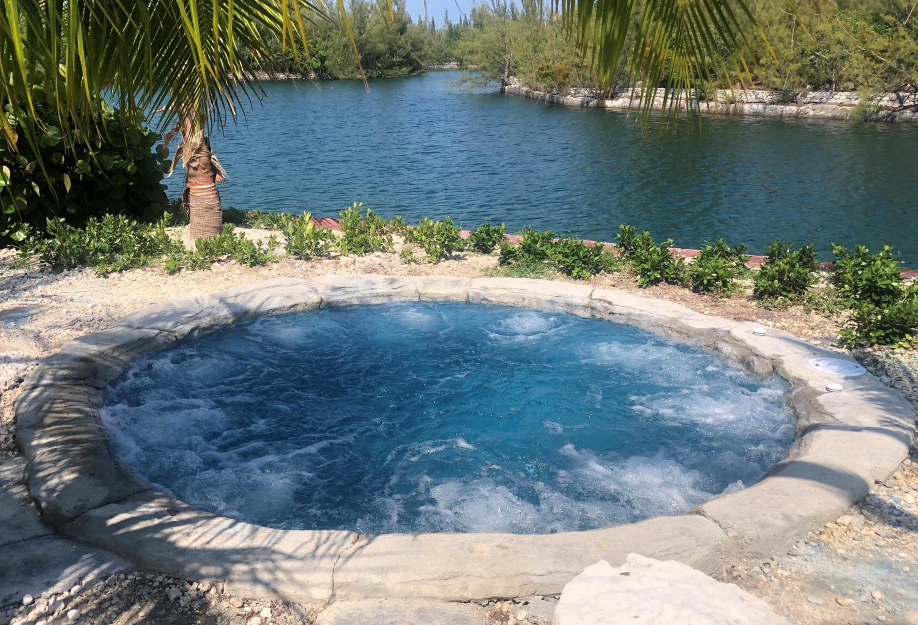 Nassau - Paradise Island Vacations - Dolphin Cove - Property Image 3