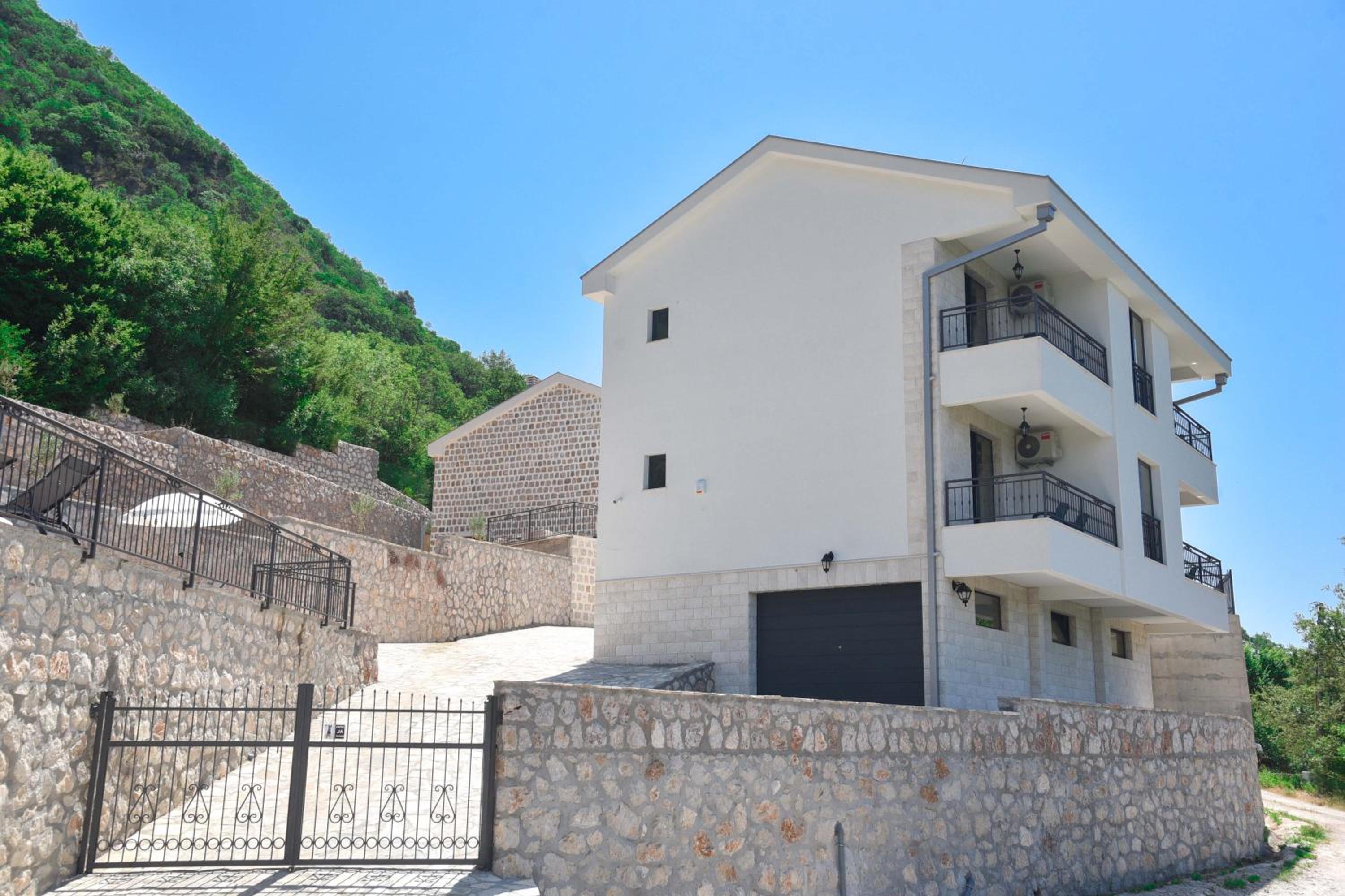 Villa Andrea 1 view 2