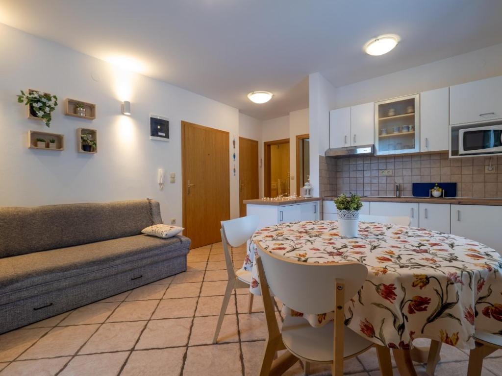 Apartment DANA