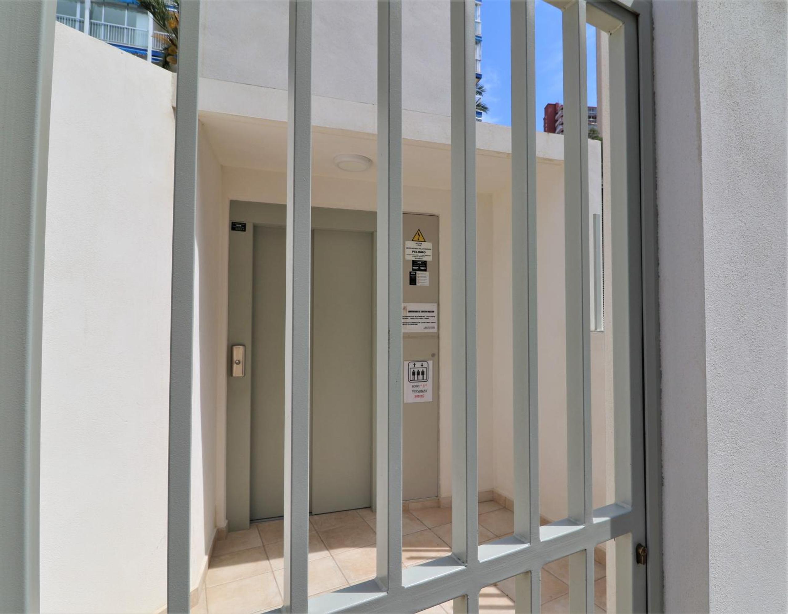 La Perla Benidorm Apartment seaview & pool Levante Beach view 2