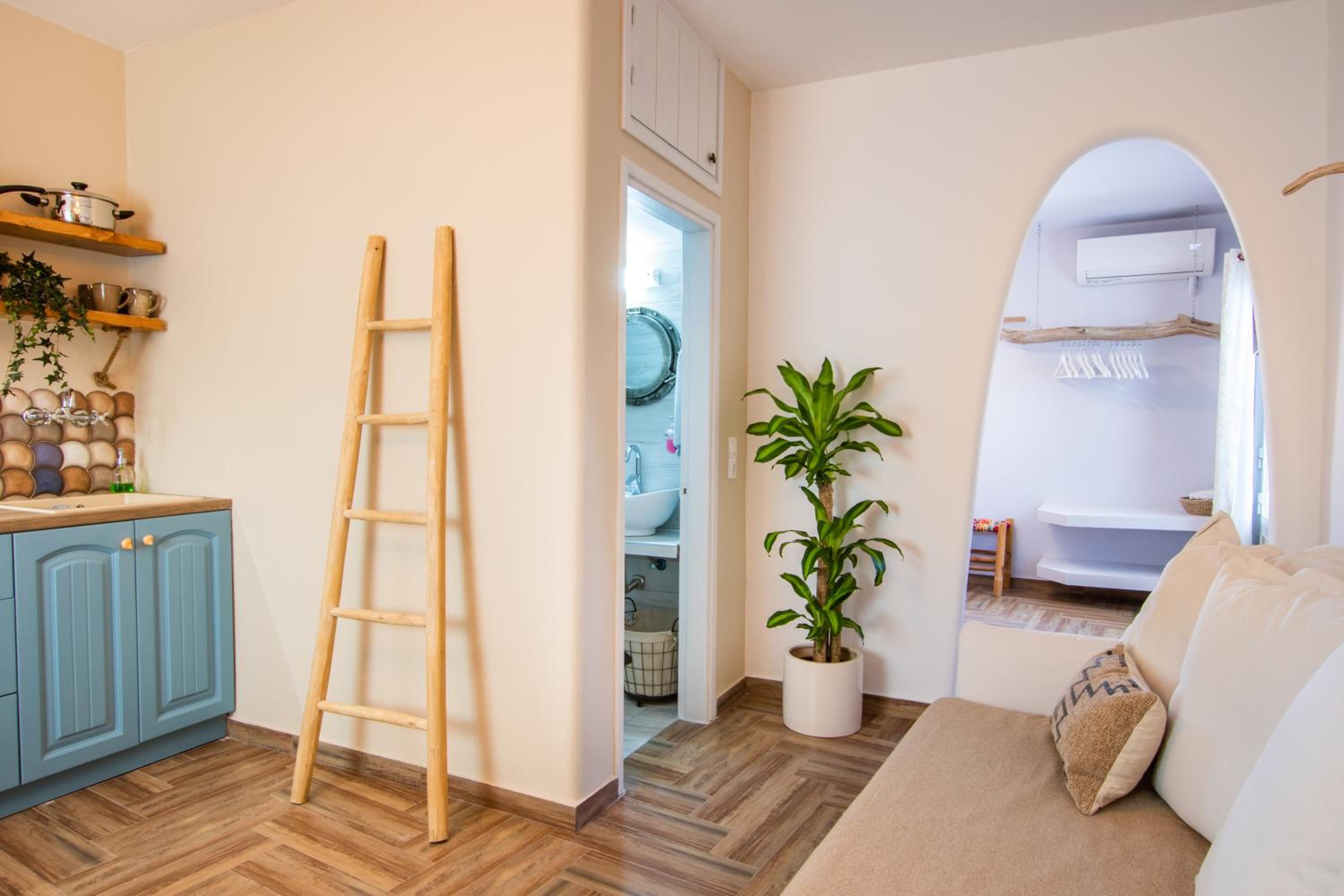 Gorgona Blue Apartments