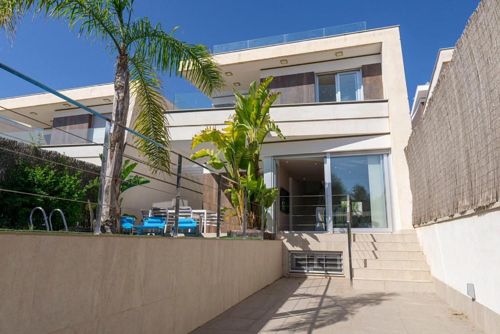 Stunning New Build 3 Bed Villa with Private Pool view 5