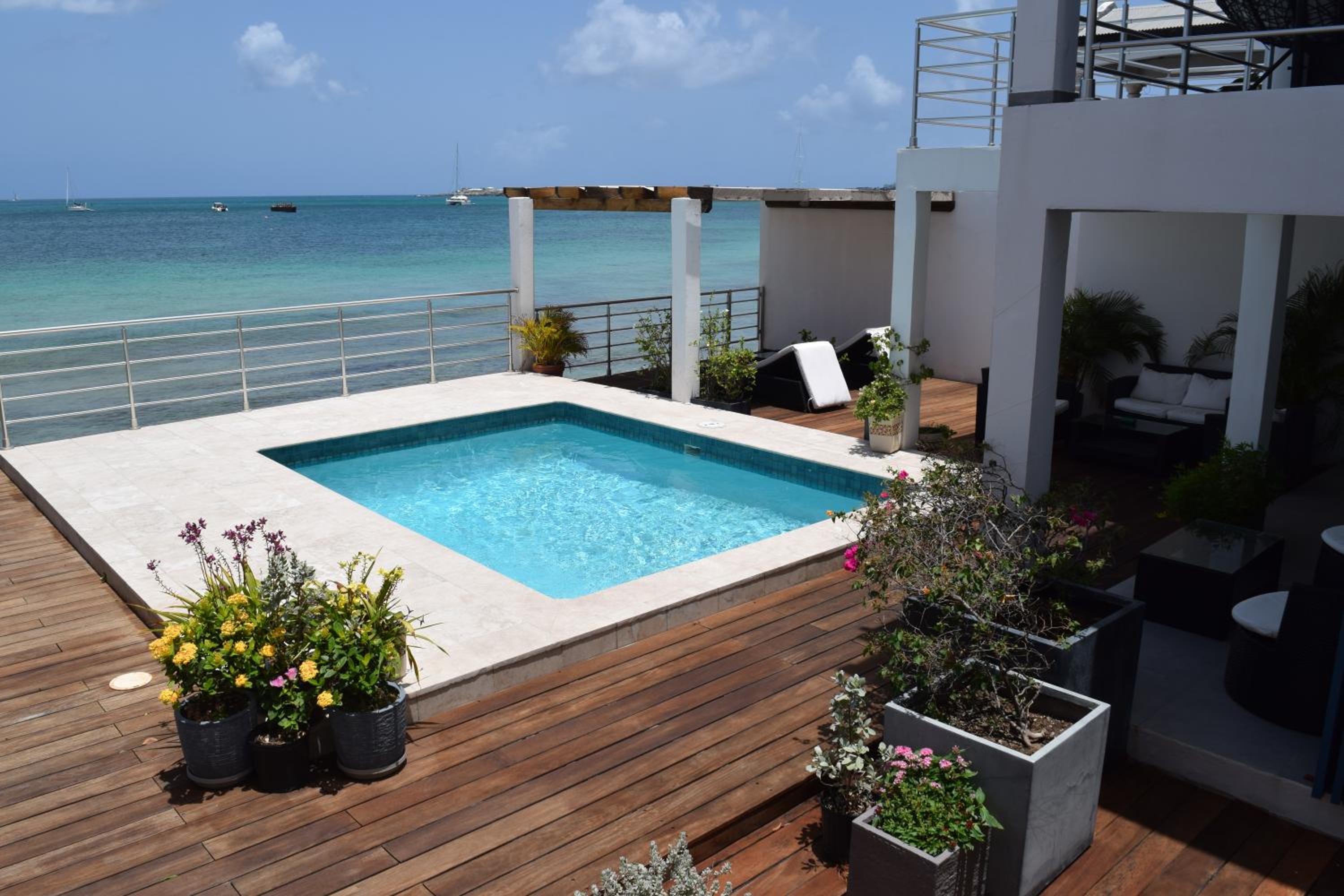 Tradewinds Apartments Simpson Bay