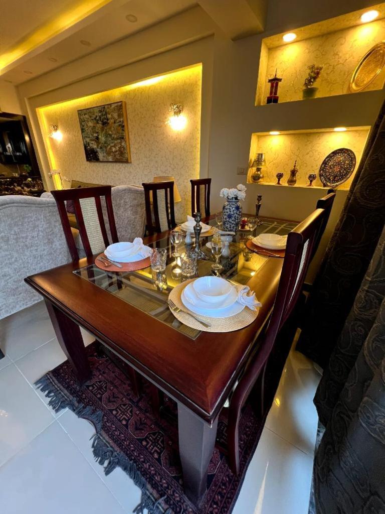 Lovely2 rooms duplex with pool in front AUC