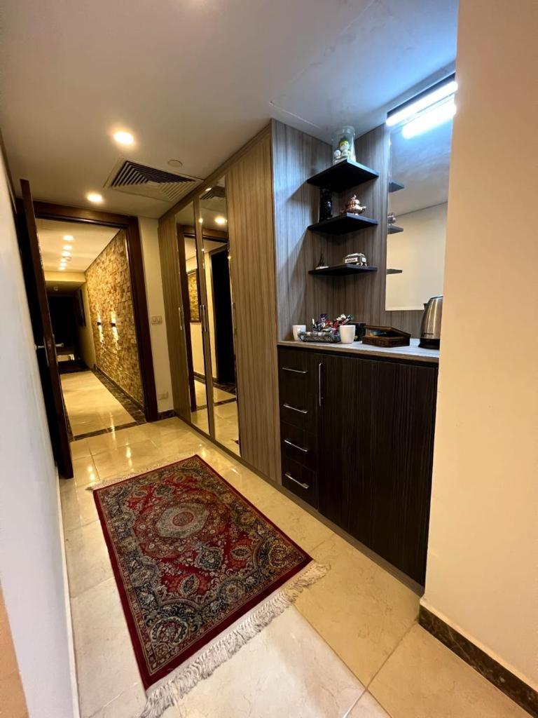 Lovely2 rooms duplex with pool in front AUC