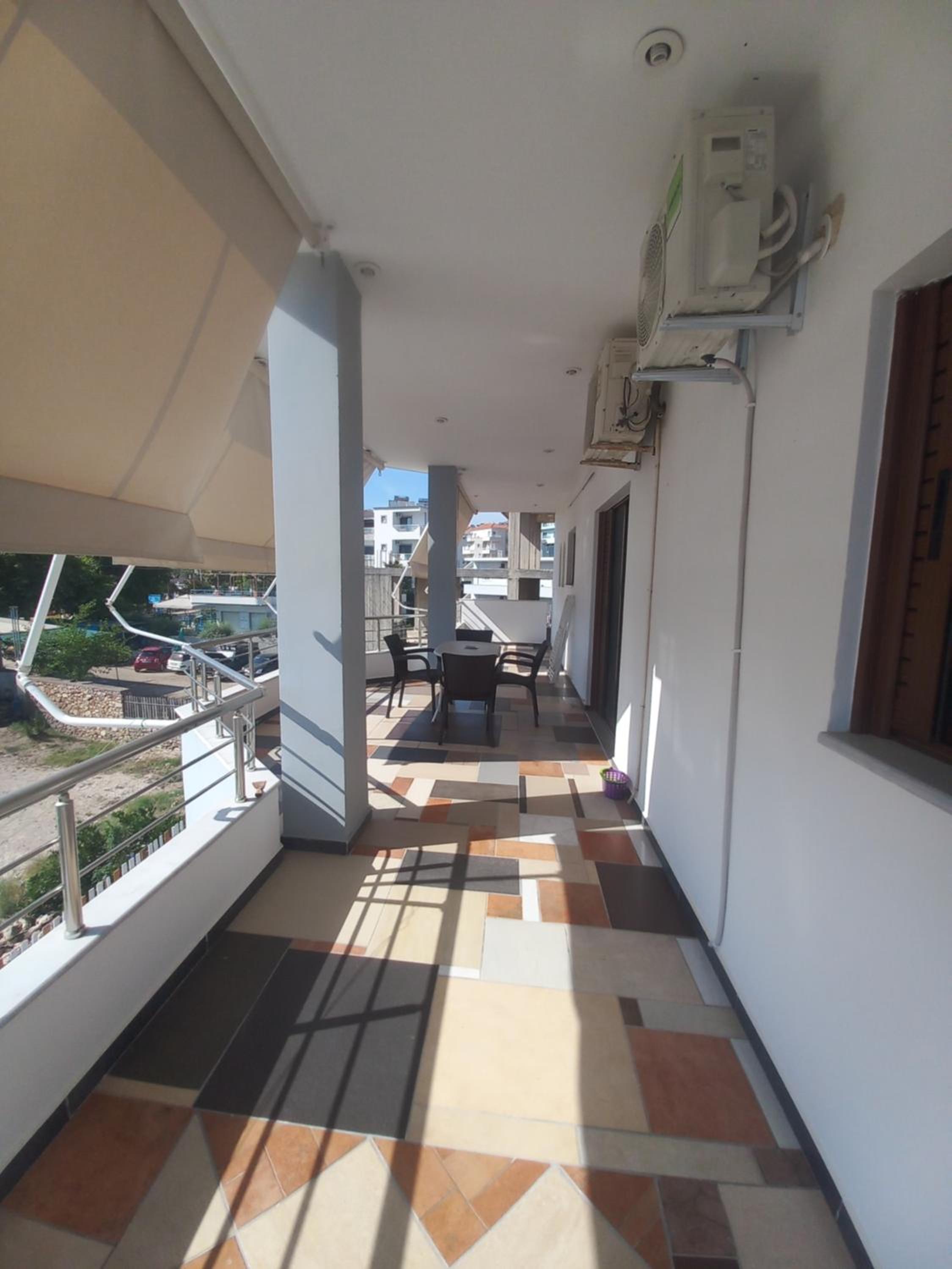 Arjana & Nelaj Apartments