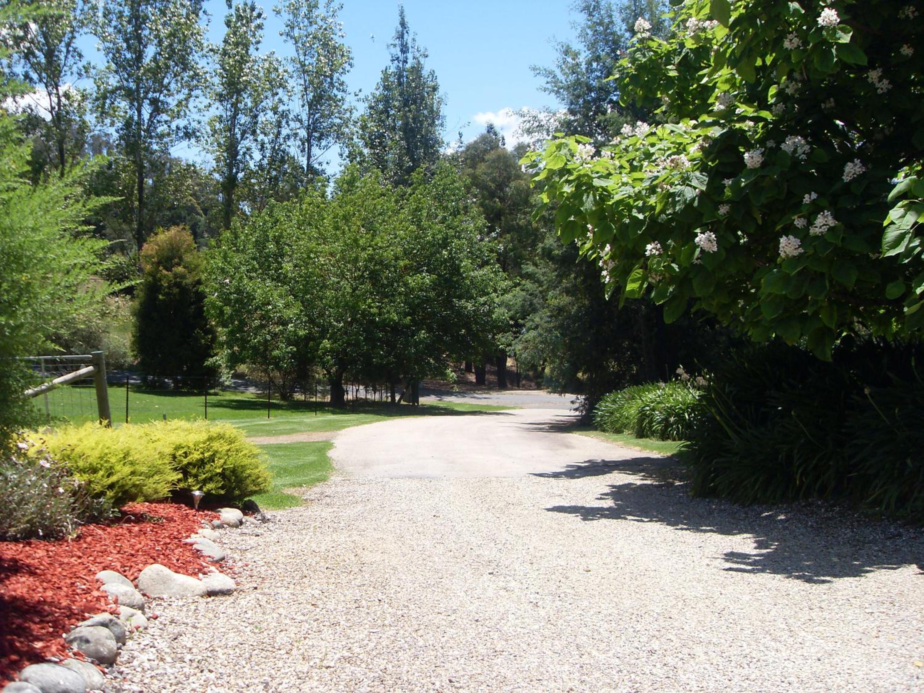 Allamar Motel